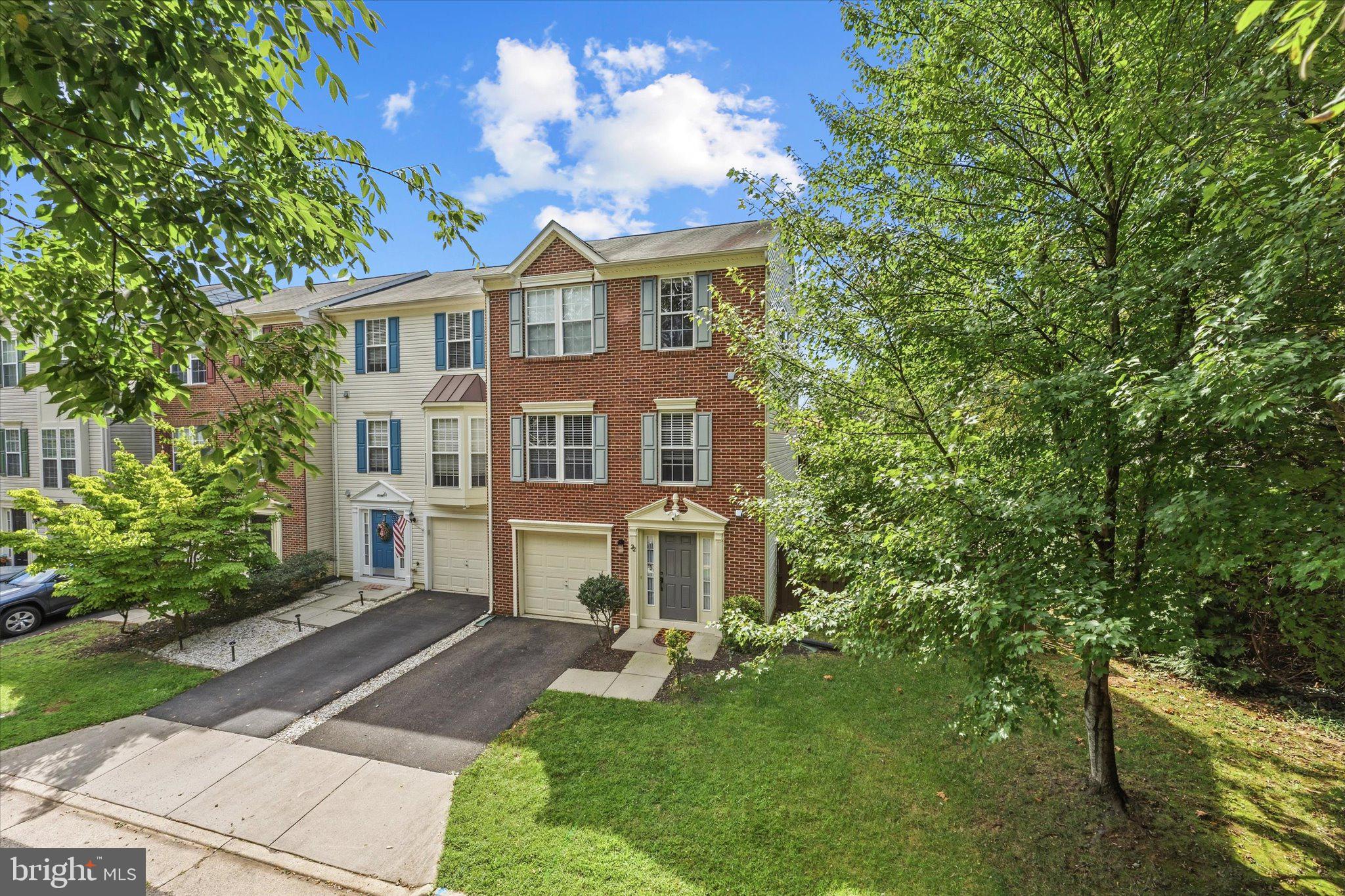 22 KINGSBRIDGE CT.