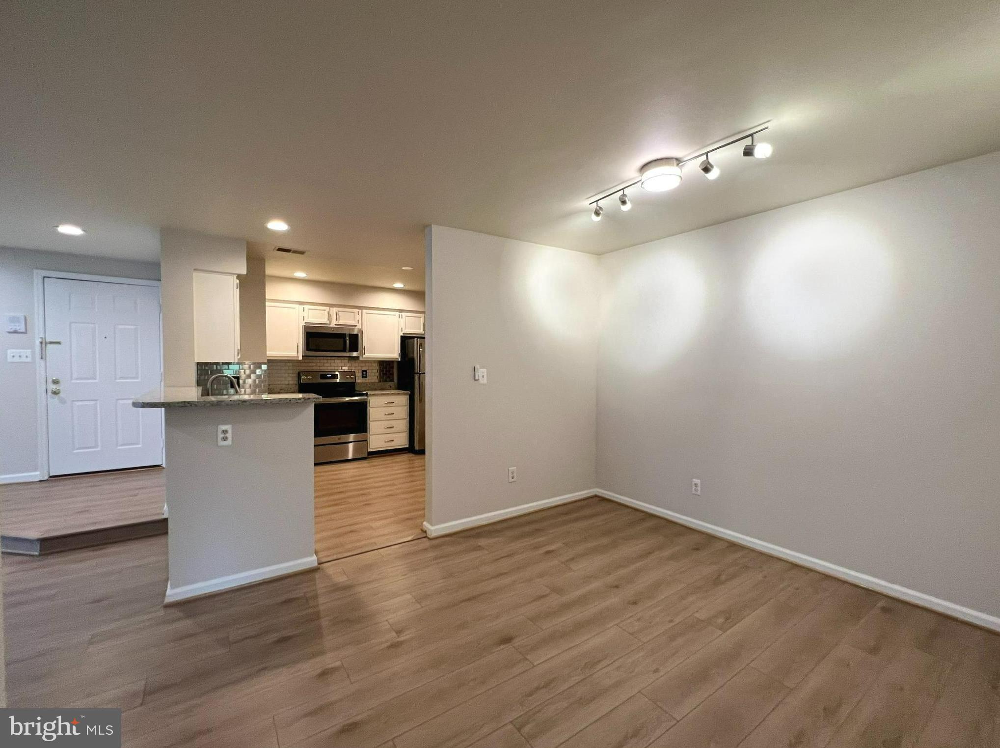 KINGSTOWNE - Residential Lease