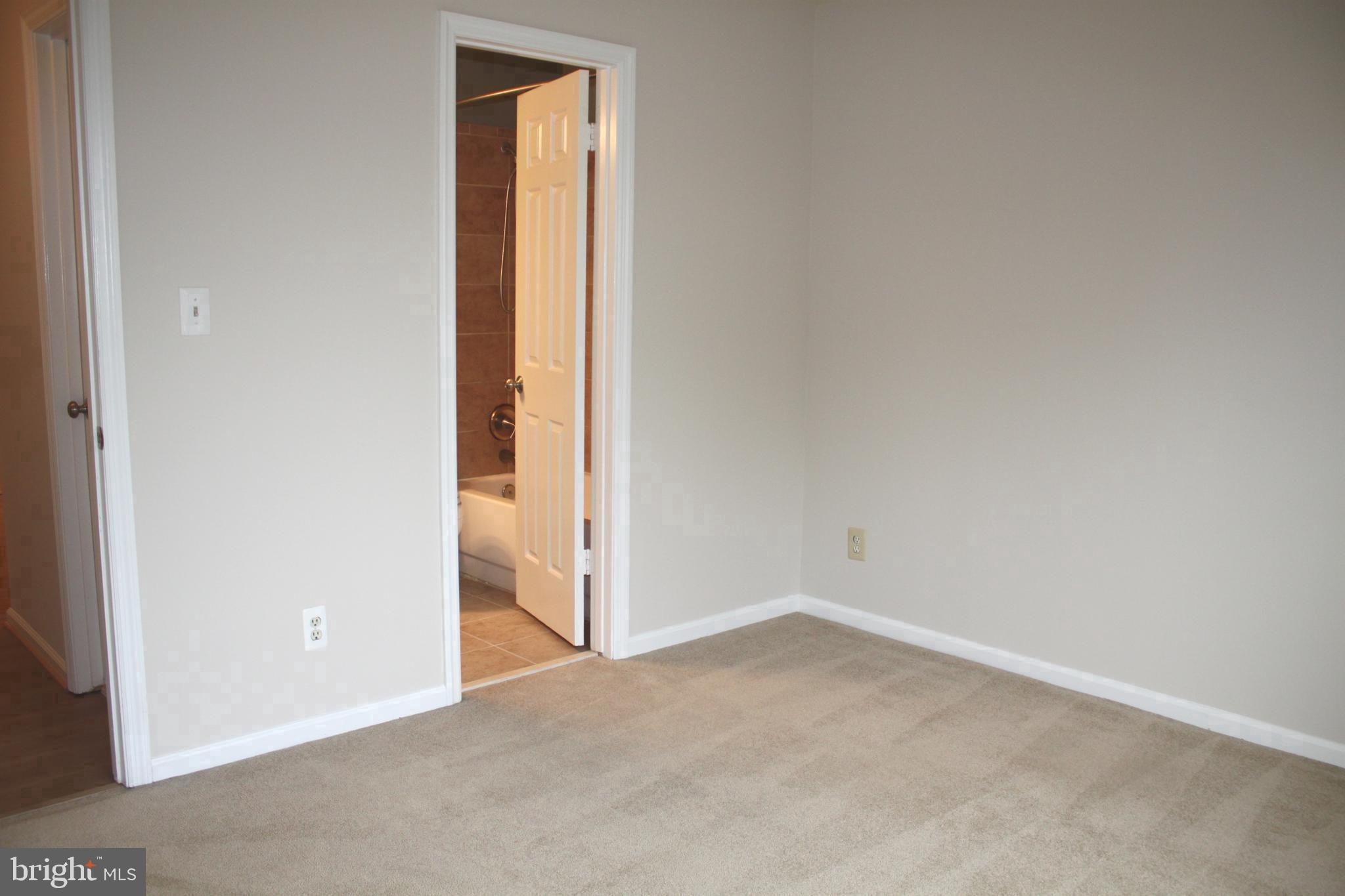 KINGSTOWNE - Residential Lease