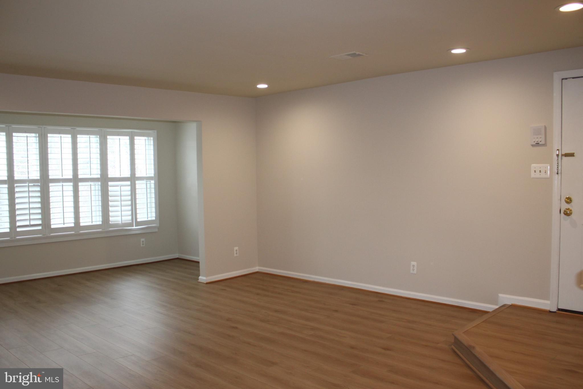 KINGSTOWNE - Residential Lease