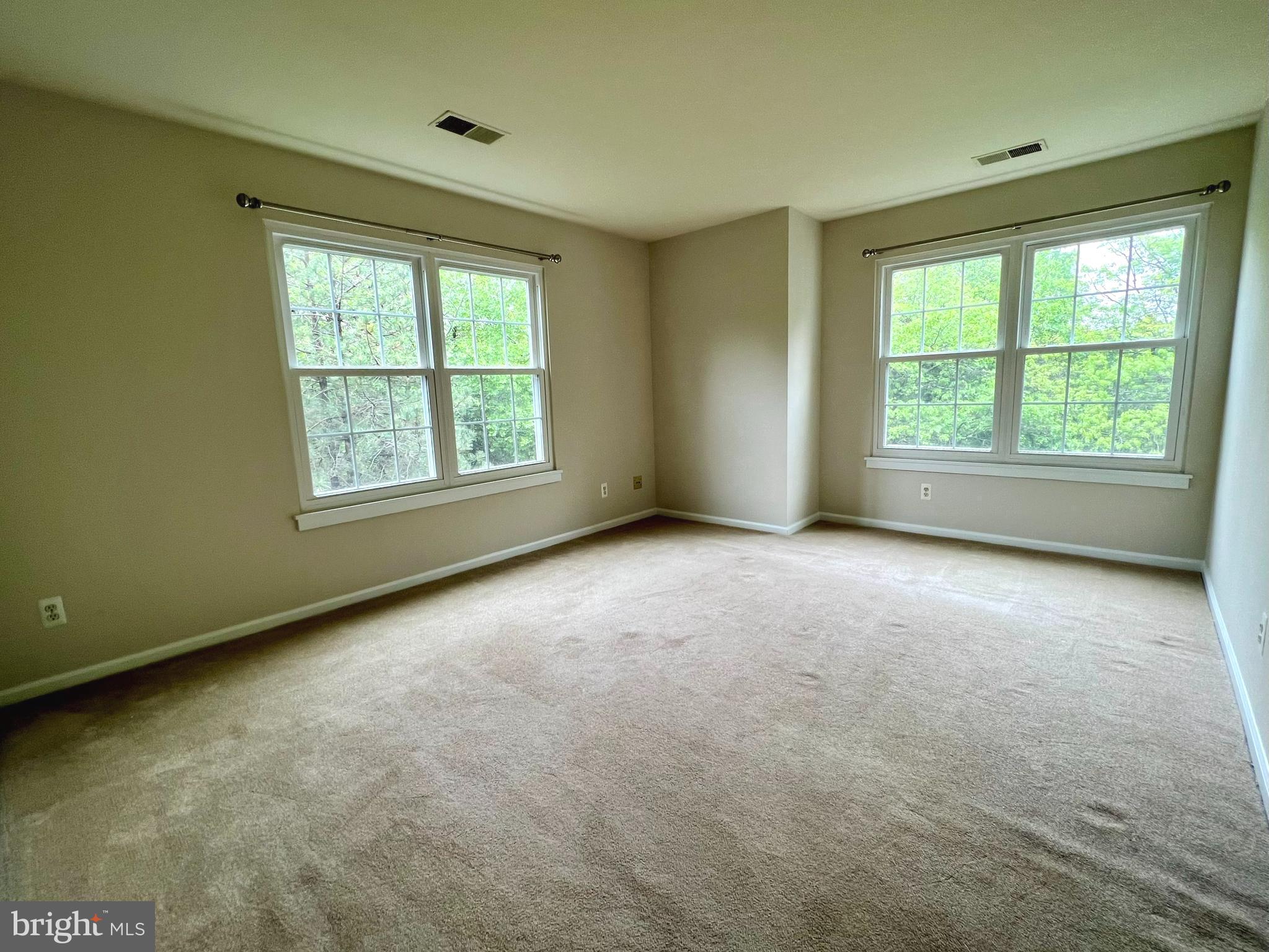 KINGSTOWNE - Residential Lease