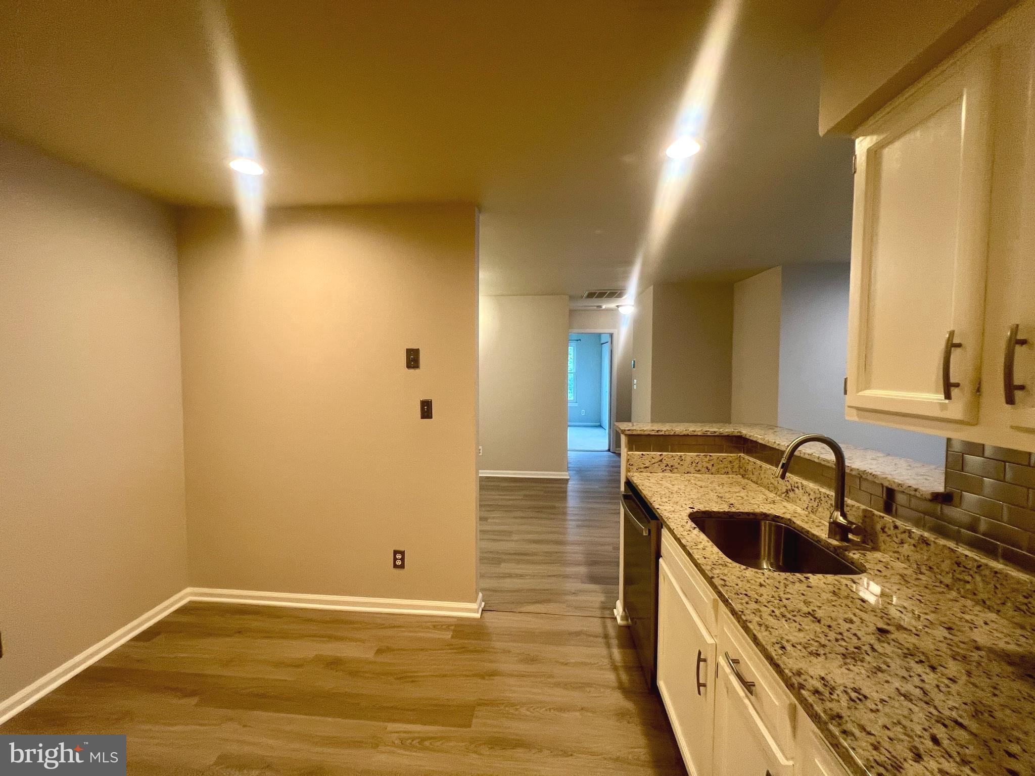 KINGSTOWNE - Residential Lease