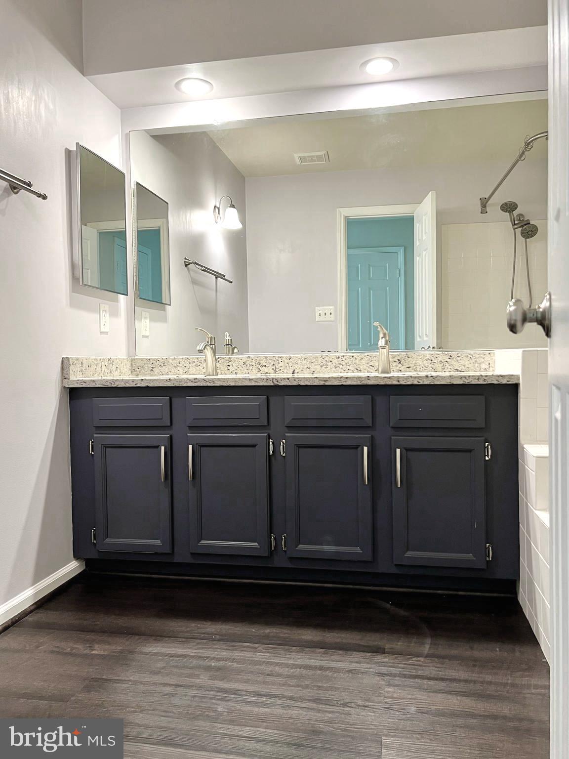 KINGSTOWNE - Residential Lease