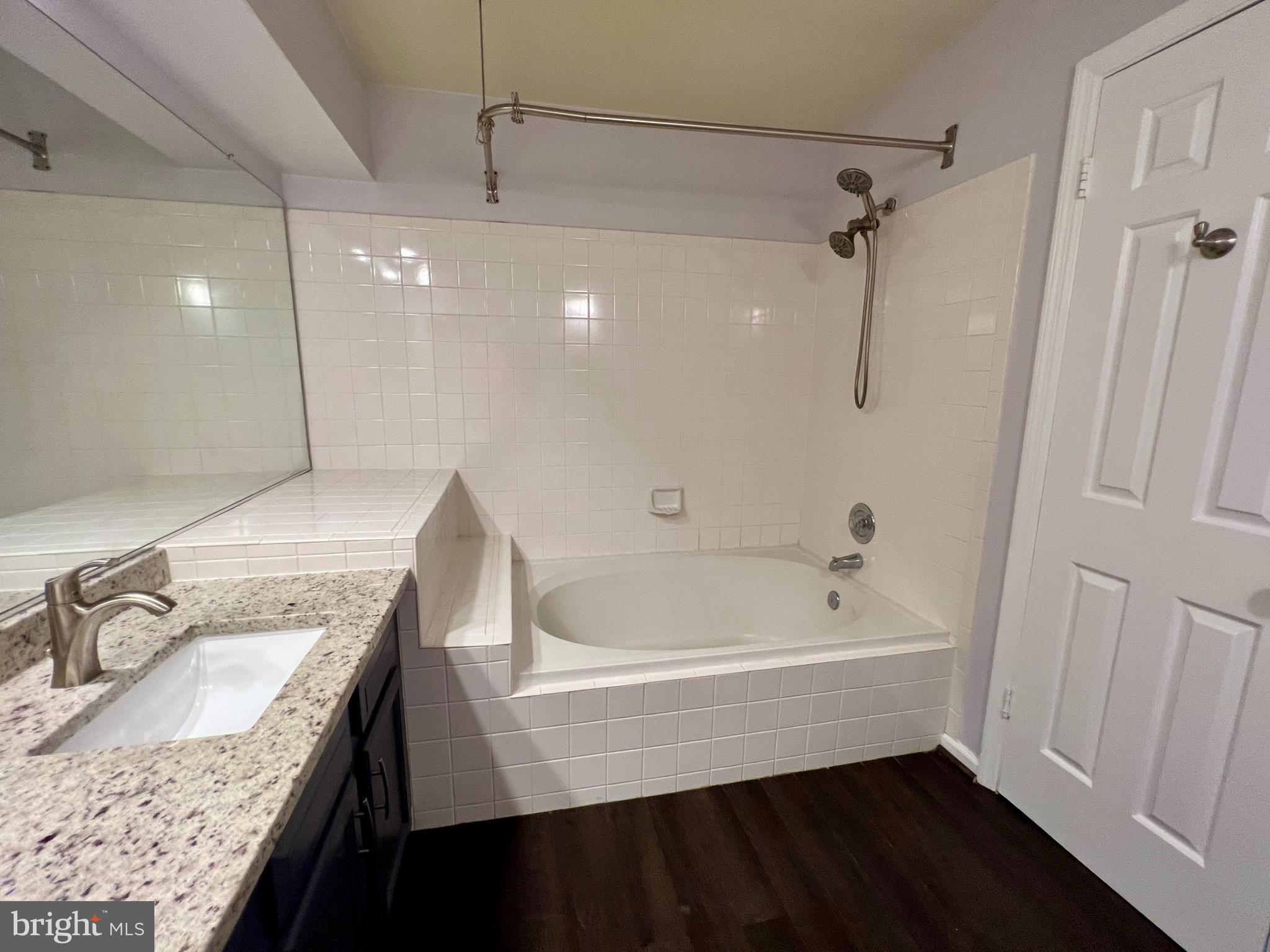 KINGSTOWNE - Residential Lease