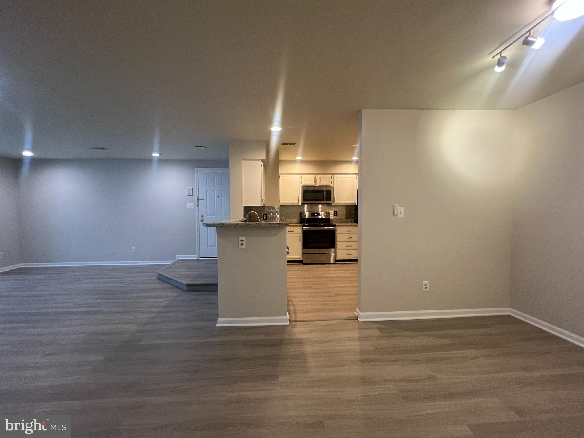 KINGSTOWNE - Residential Lease