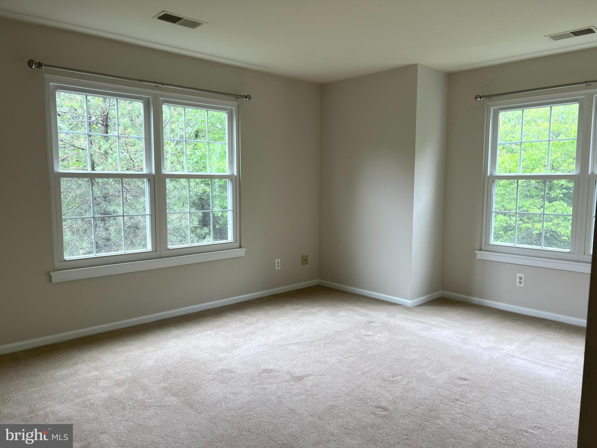 KINGSTOWNE - Residential Lease