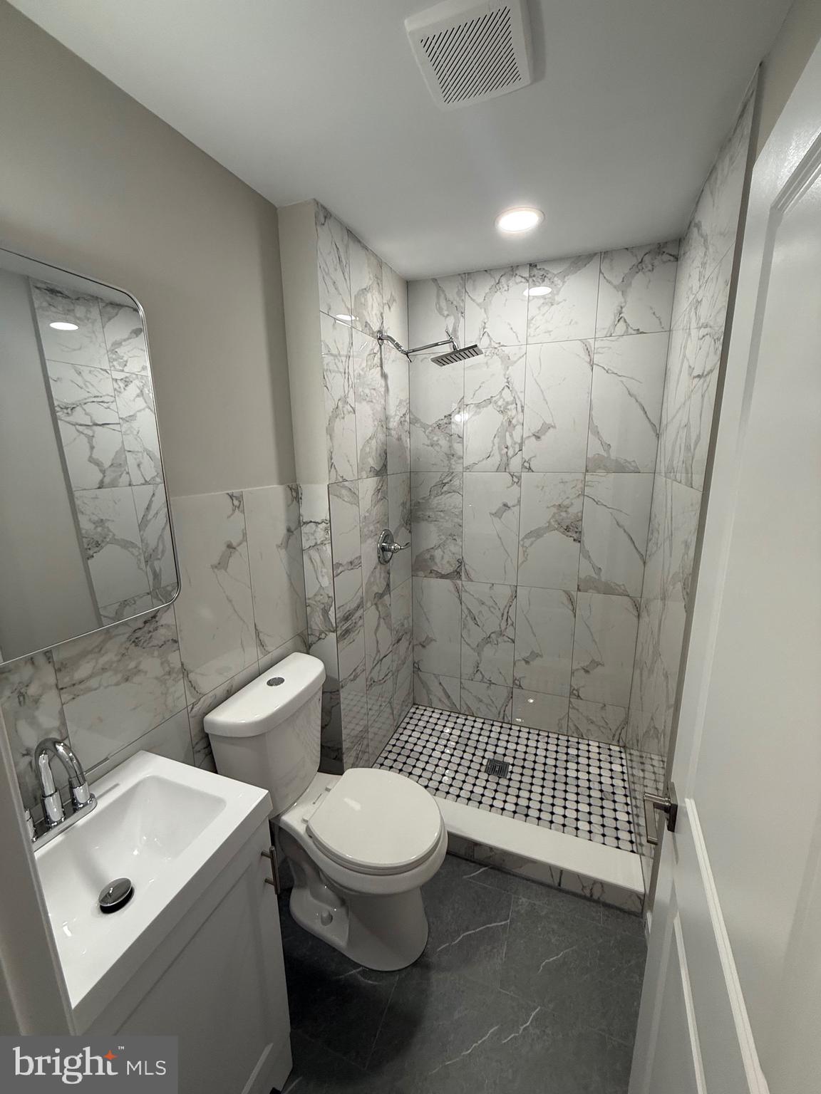 EAST FALLS - Residential