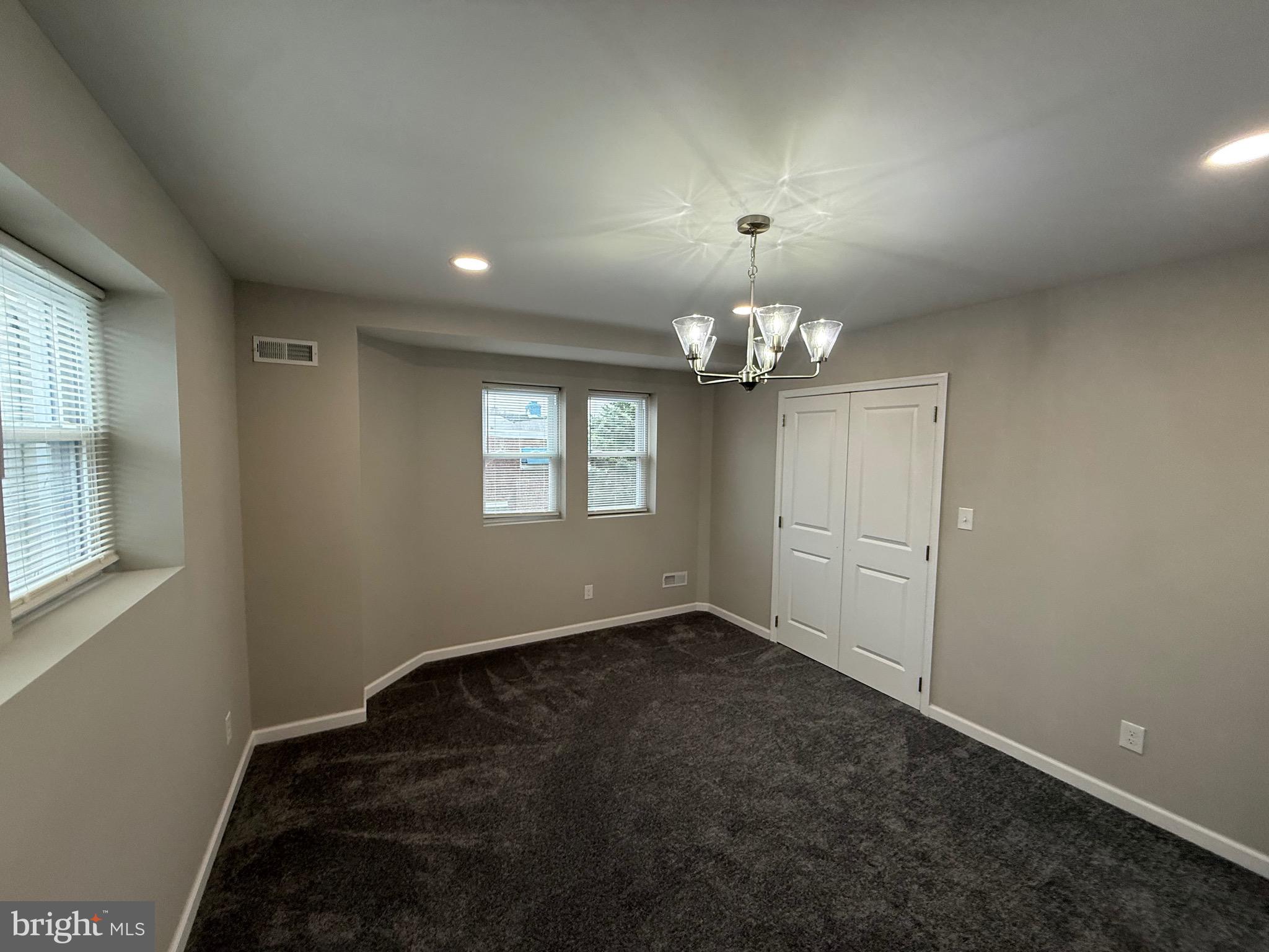 EAST FALLS - Residential