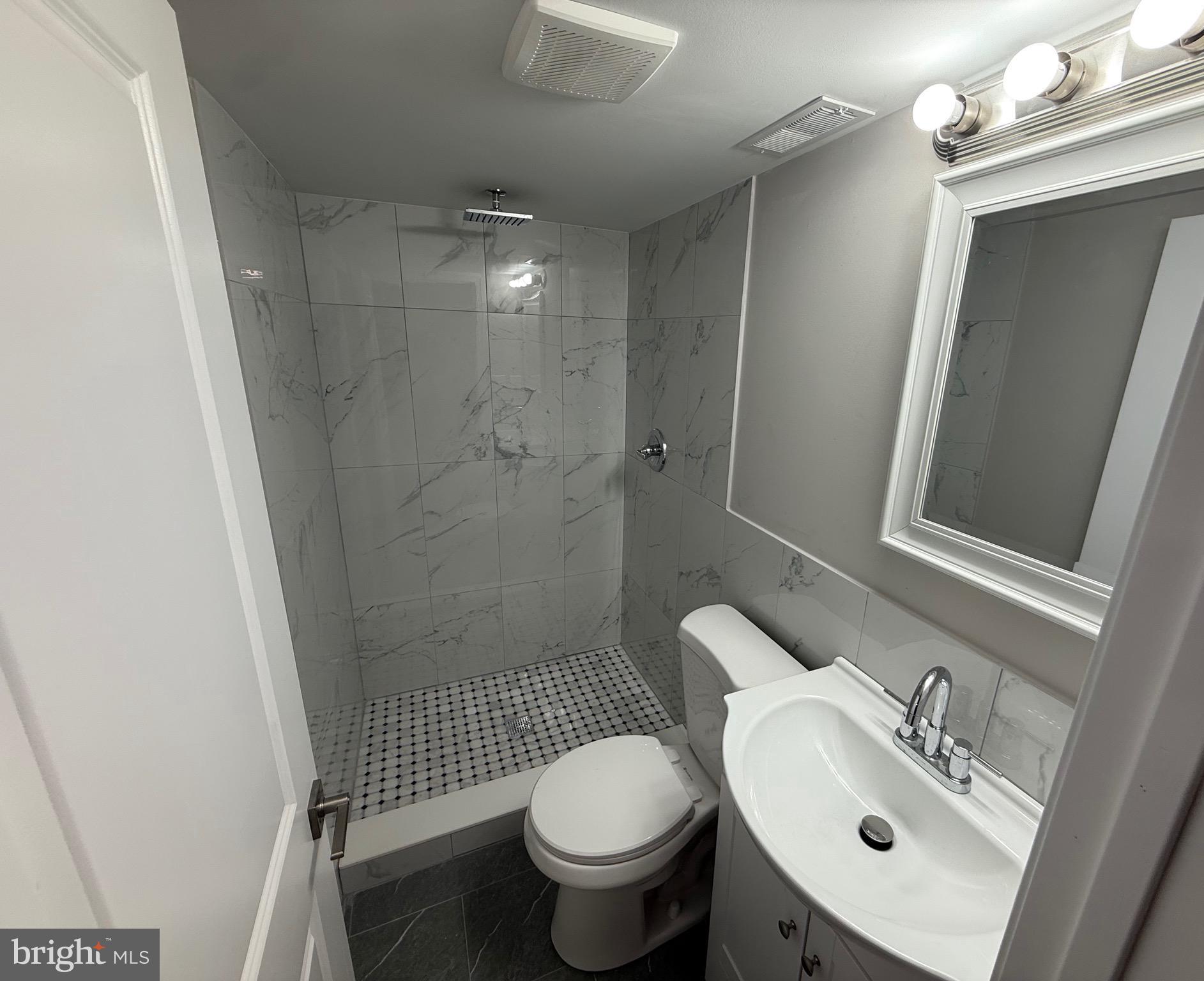 EAST FALLS - Residential