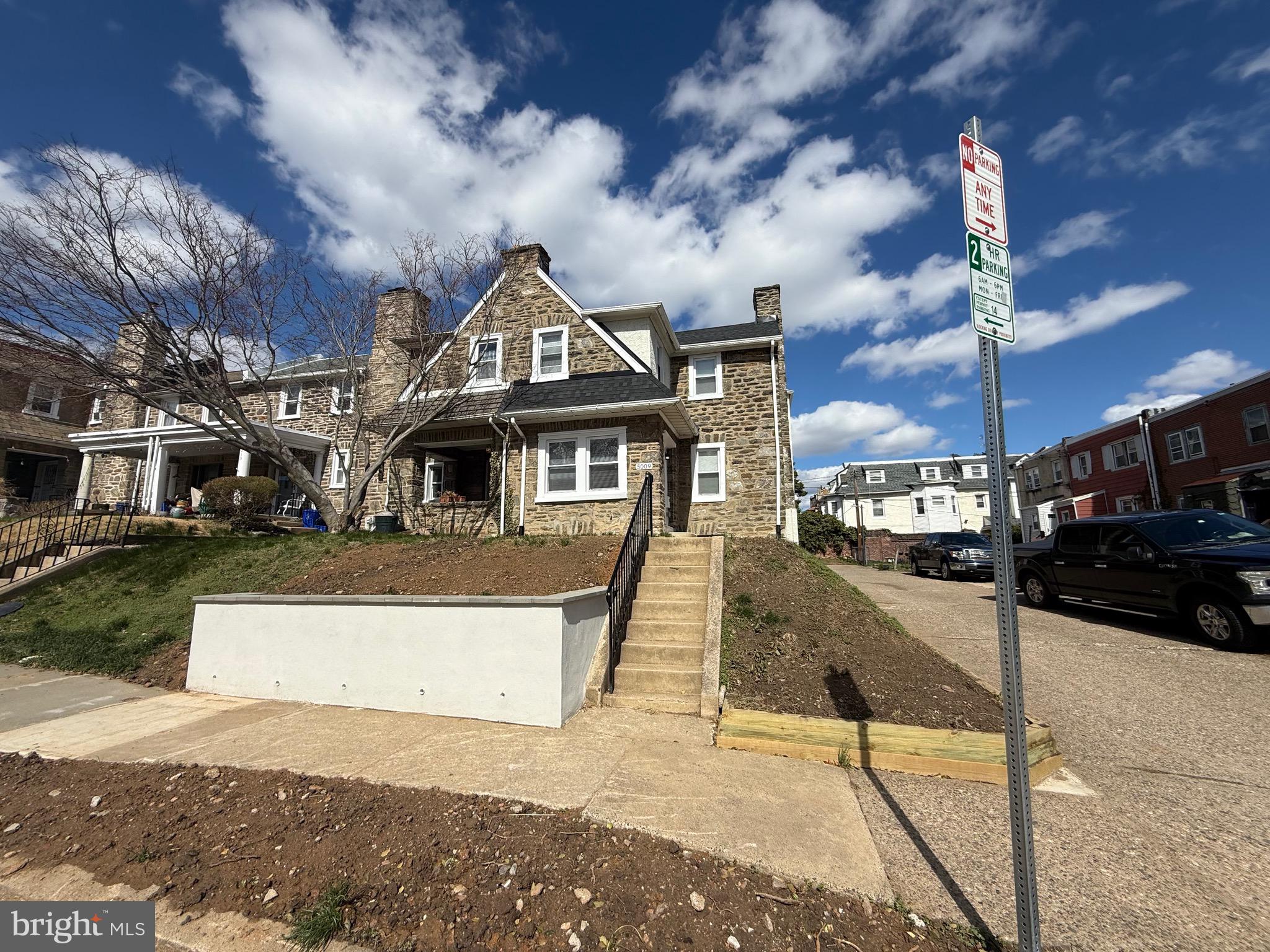 EAST FALLS - Residential