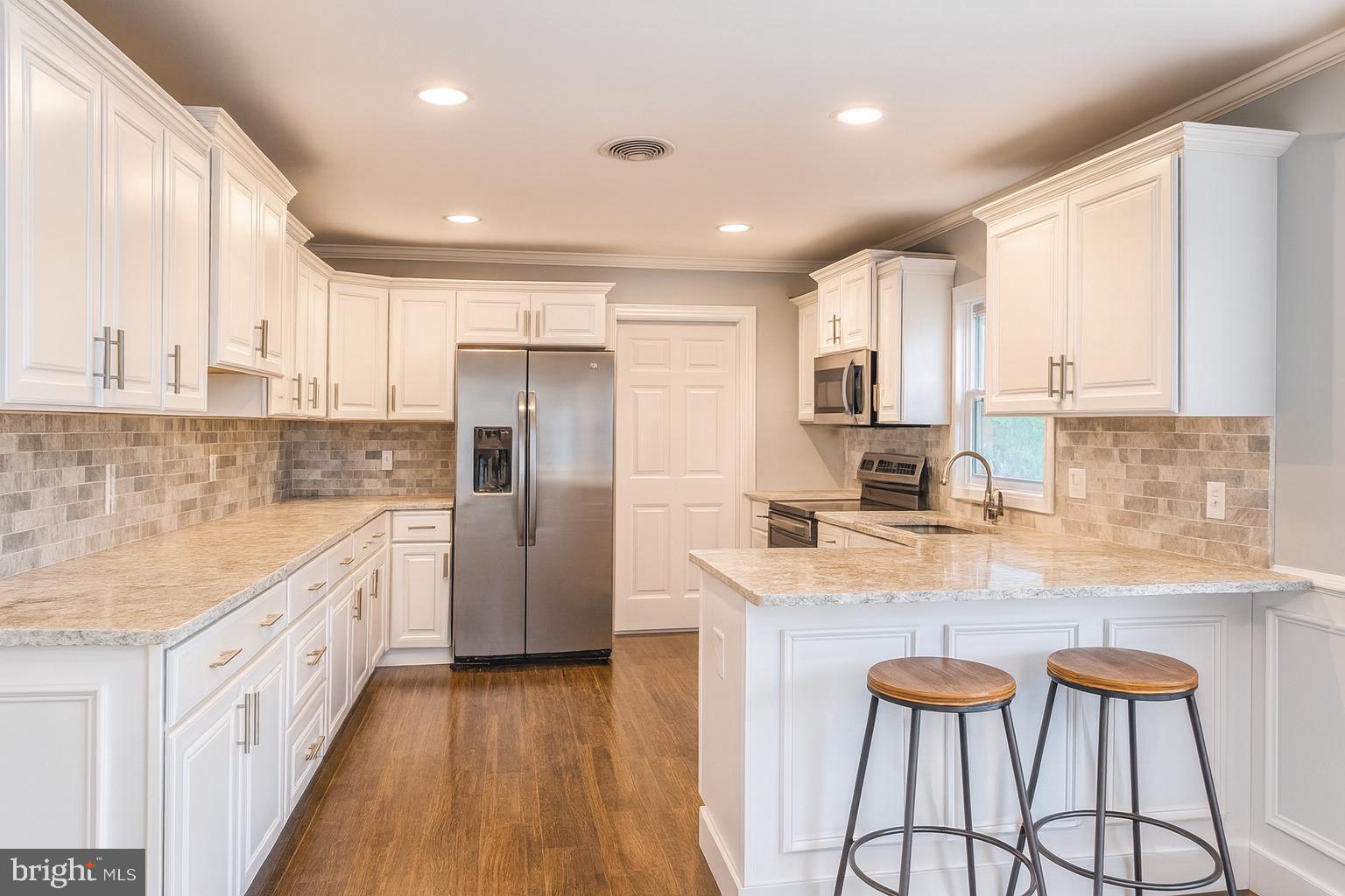 PLEASANT ACRES - Residential