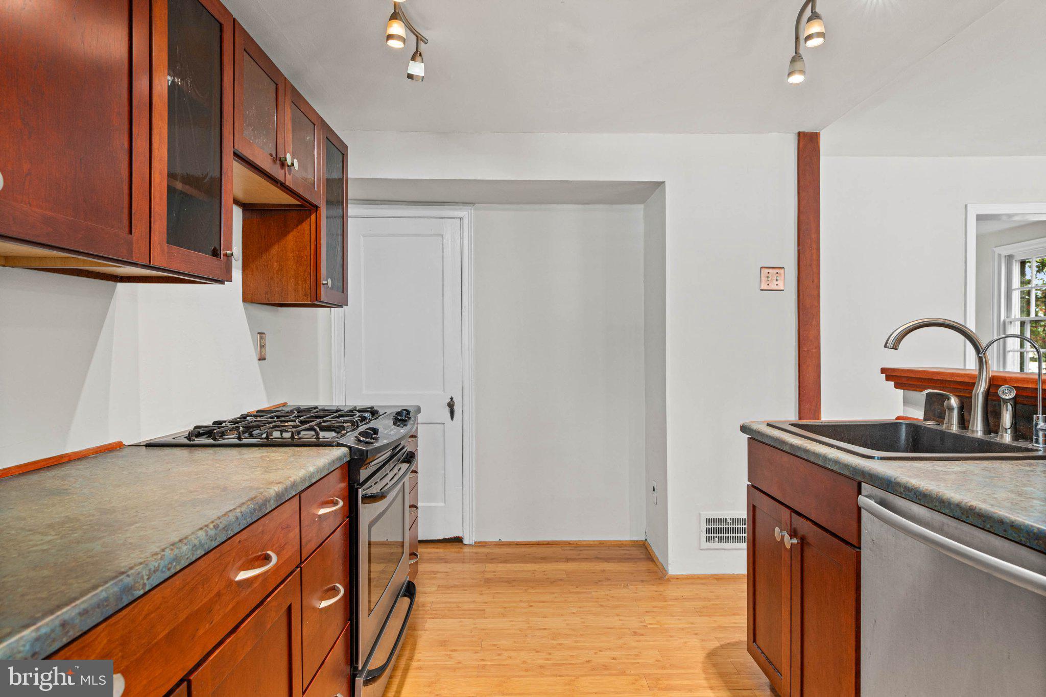 CHESNEY DOWNS - Residential