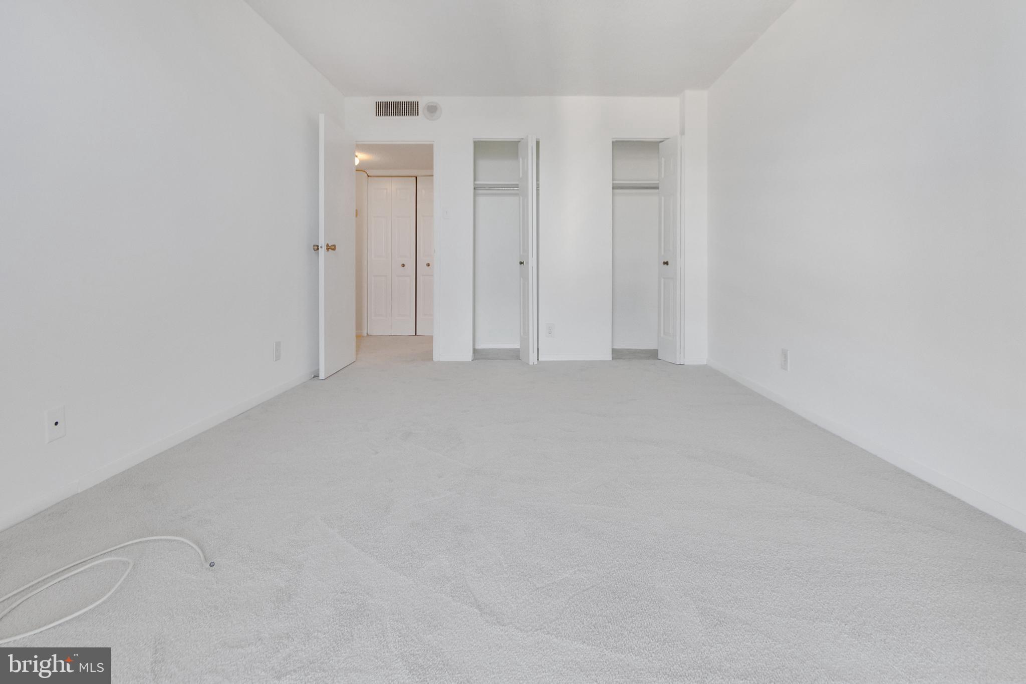 MCLEAN HOUSE NORTH - Residential Lease