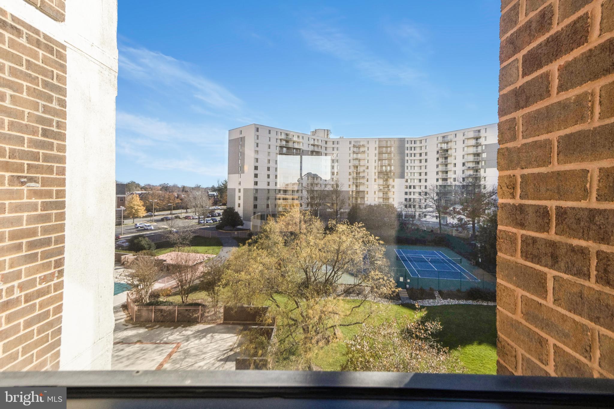 MCLEAN HOUSE NORTH - Residential Lease