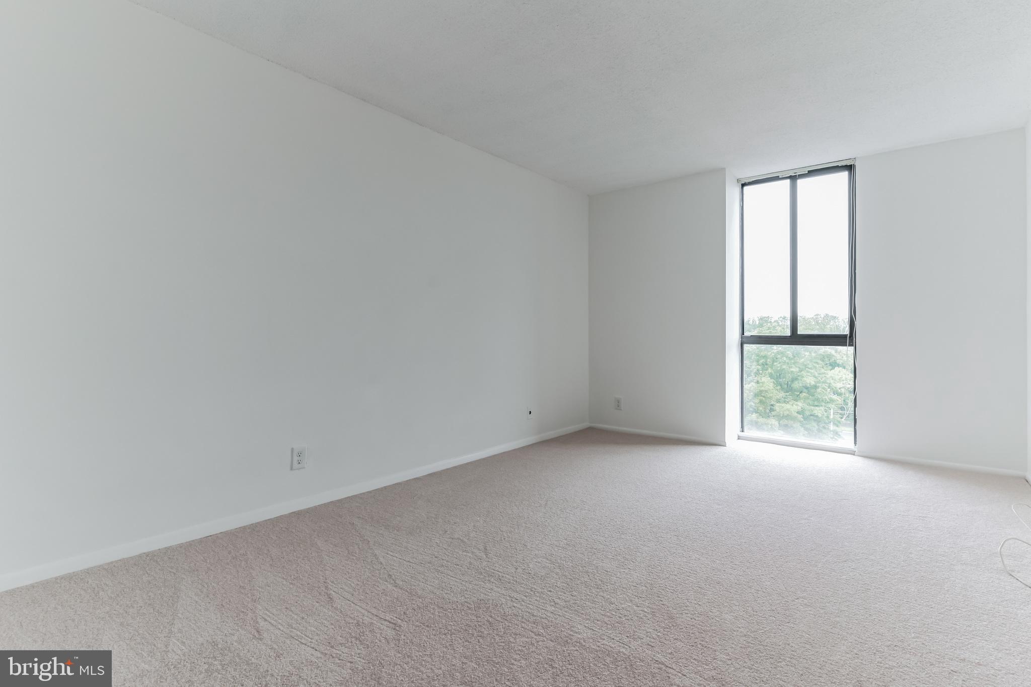 MCLEAN HOUSE NORTH - Residential Lease