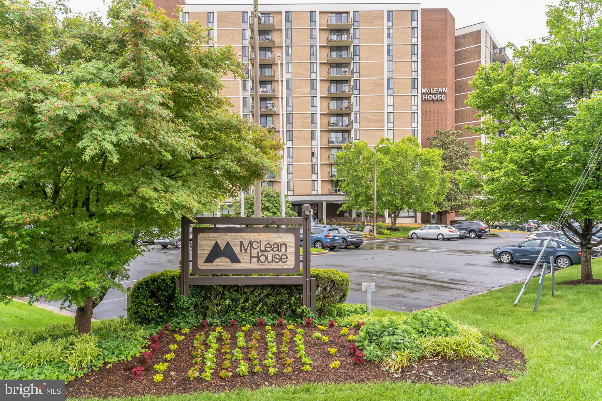 MCLEAN HOUSE NORTH - Residential Lease