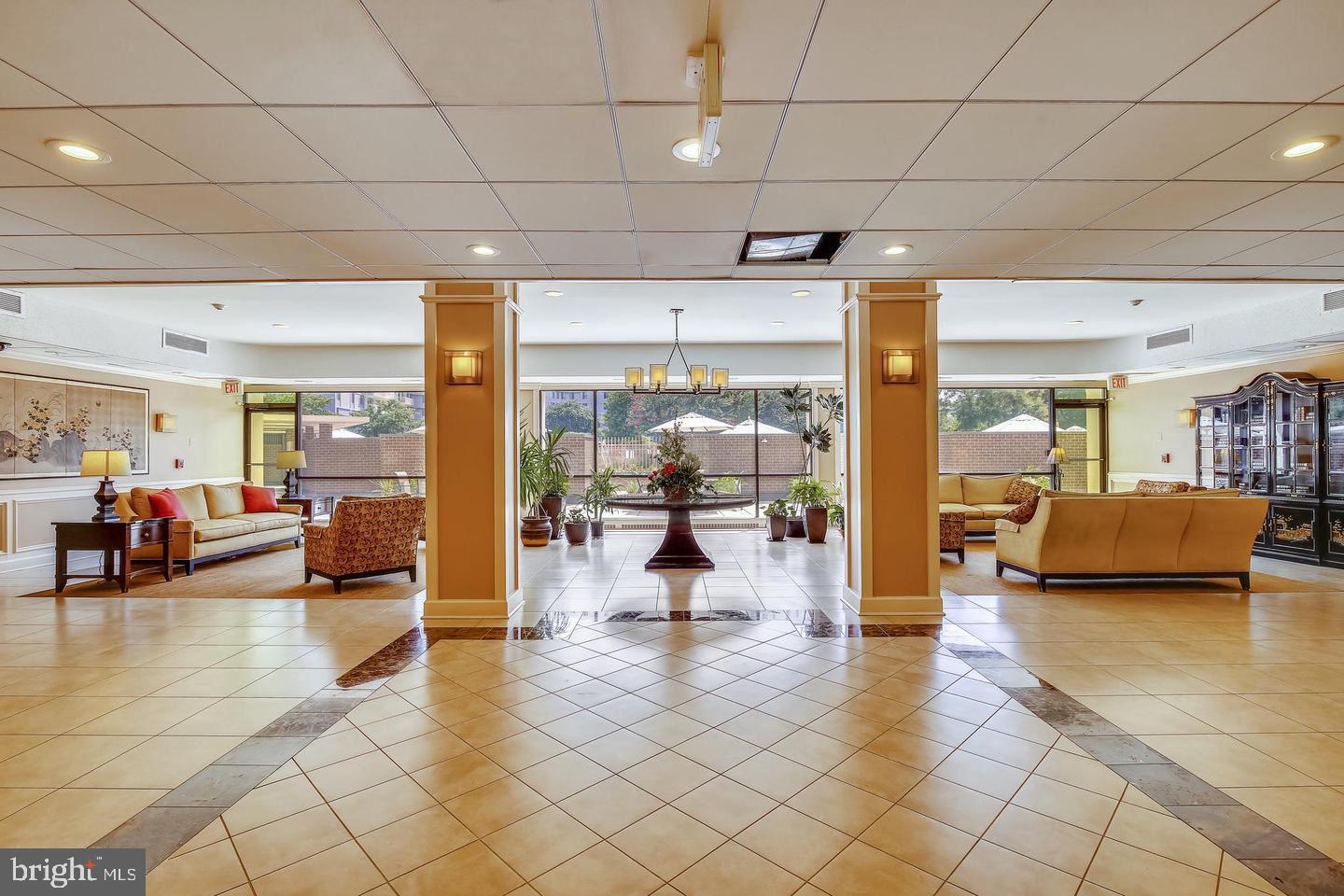 MCLEAN HOUSE NORTH - Residential Lease