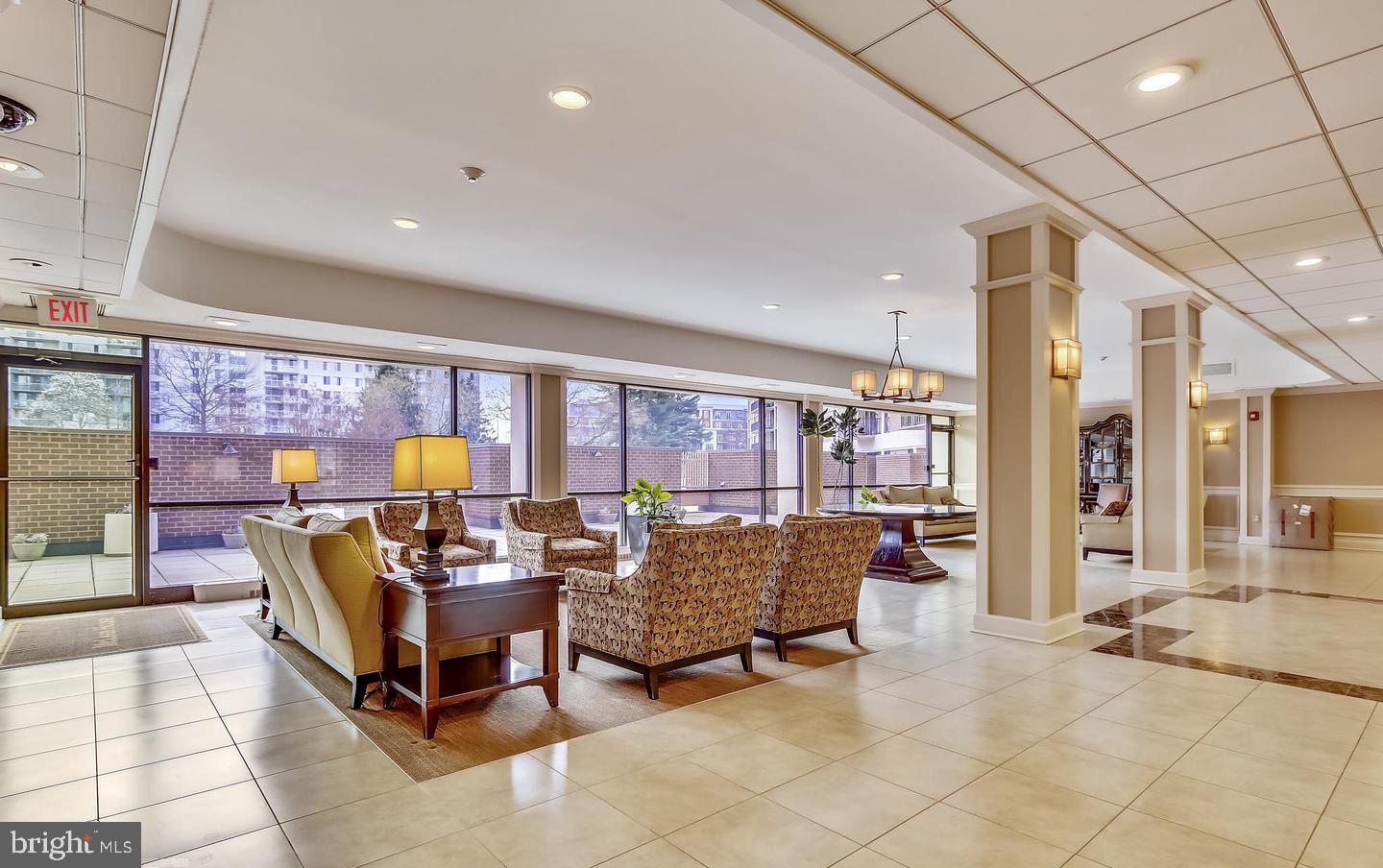 MCLEAN HOUSE NORTH - Residential Lease