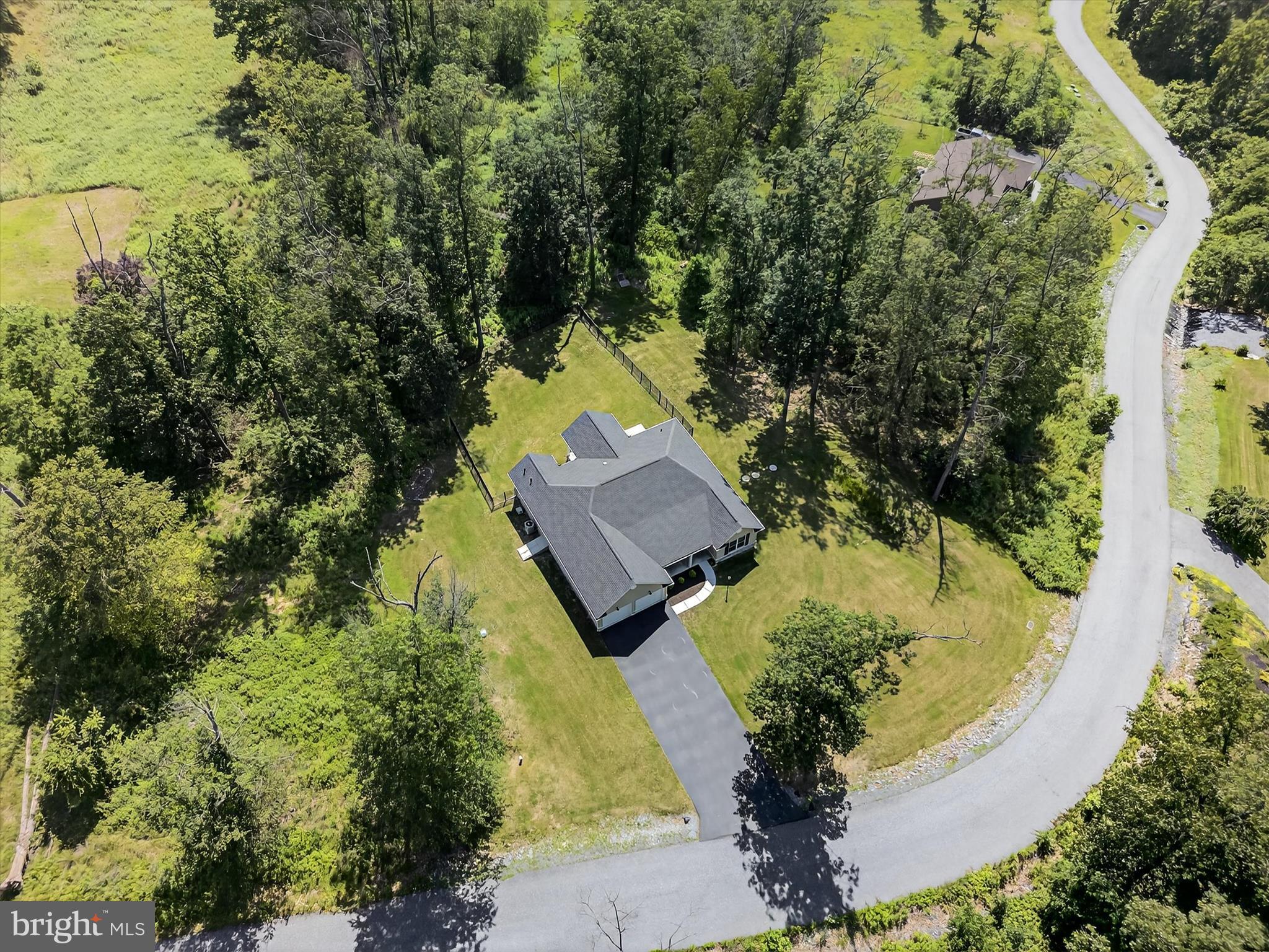 2400 MOCKINGBIRD DRIVE