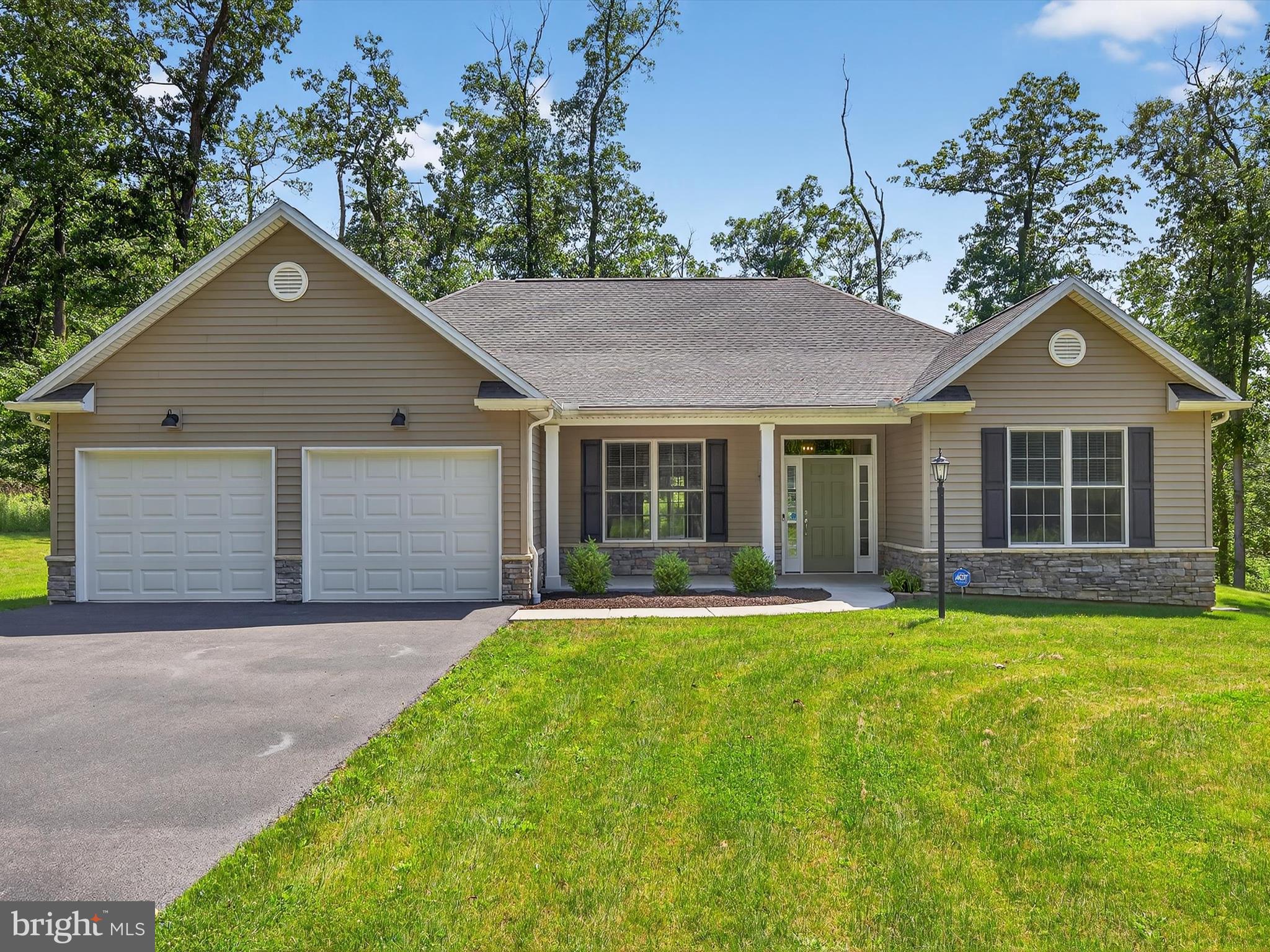2400 MOCKINGBIRD DRIVE