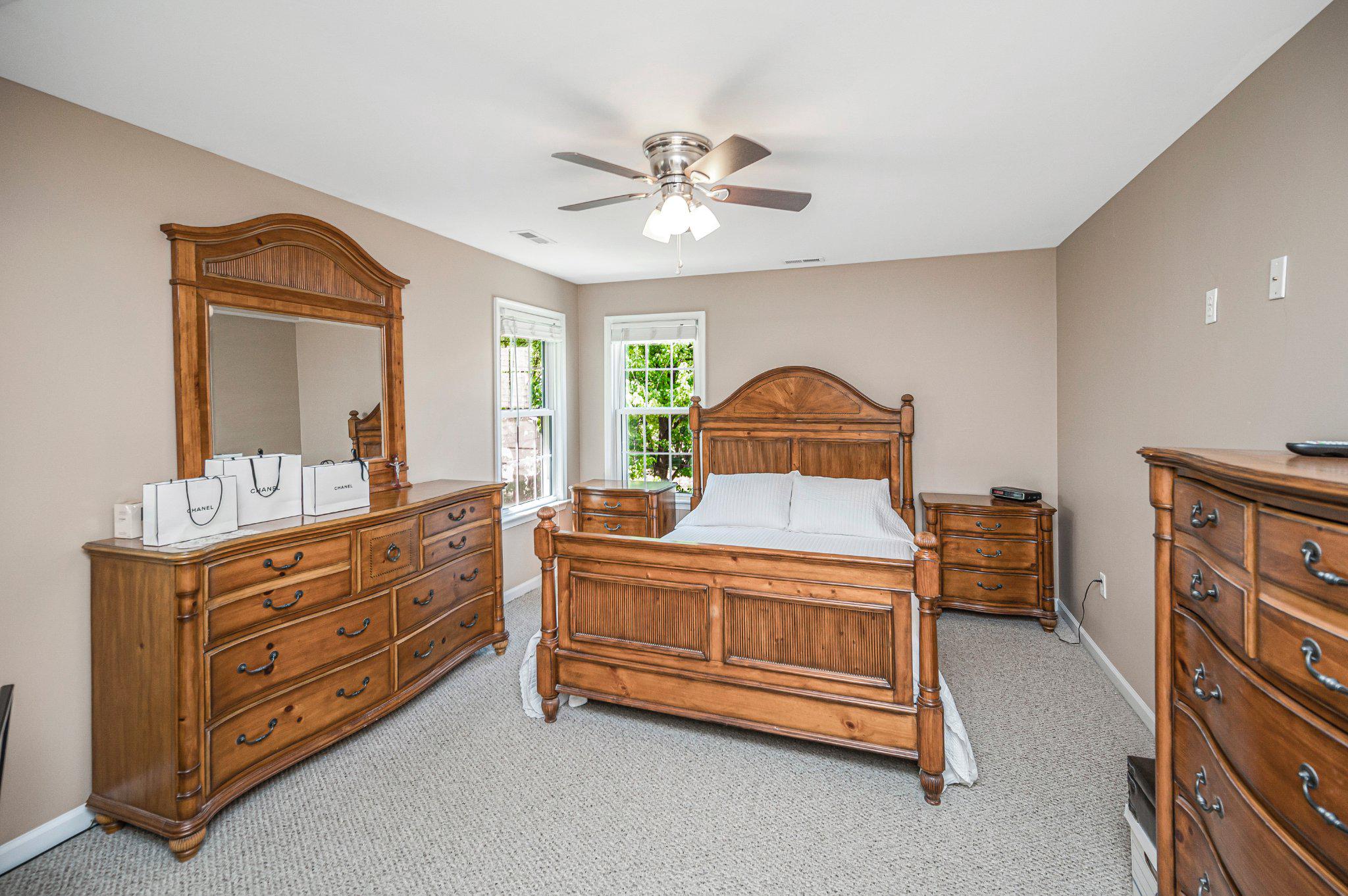 Picture for the property VAST2049560, 4 beds, 4 baths