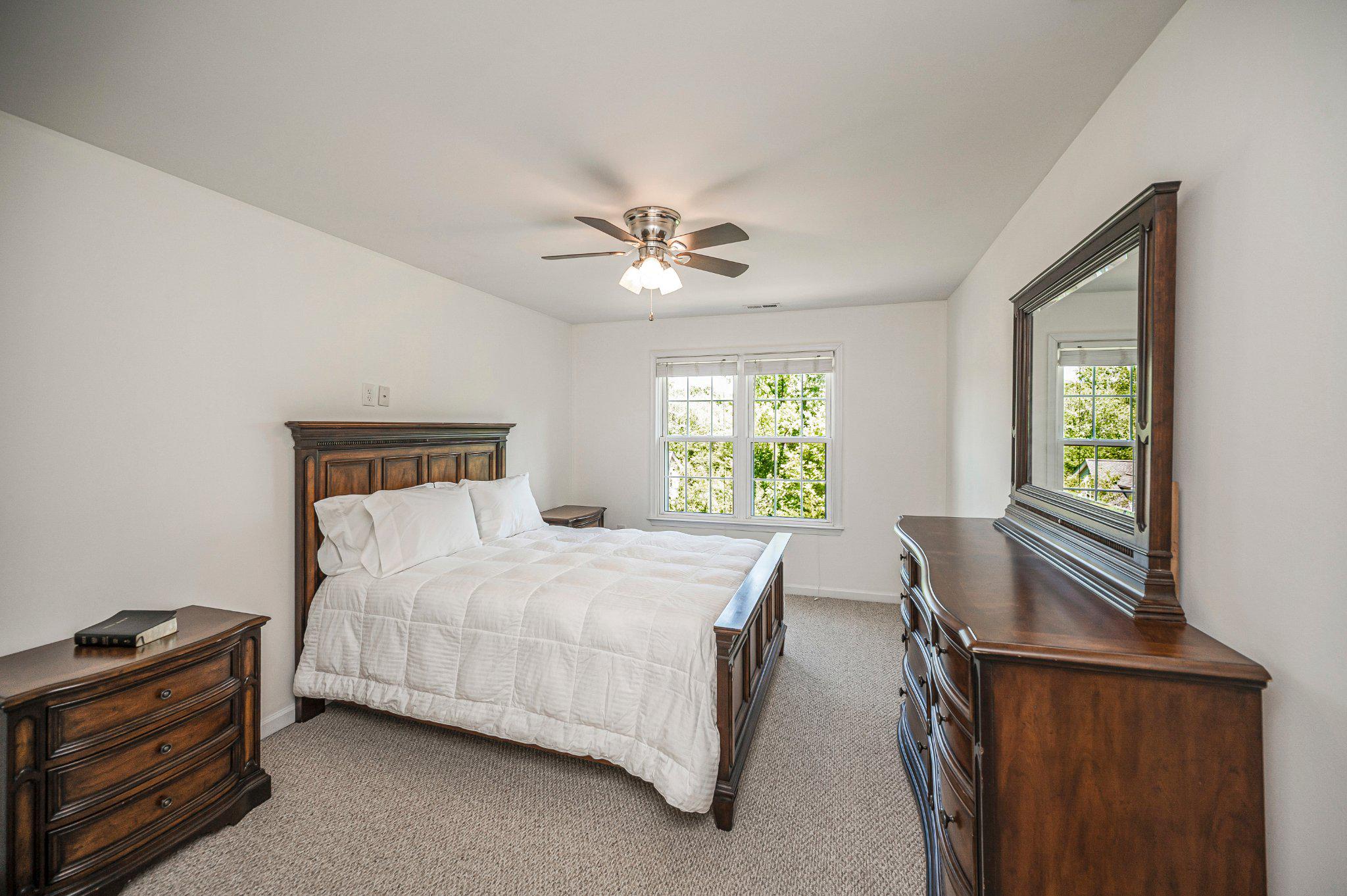 Picture for the property VAST2049560, 4 beds, 4 baths