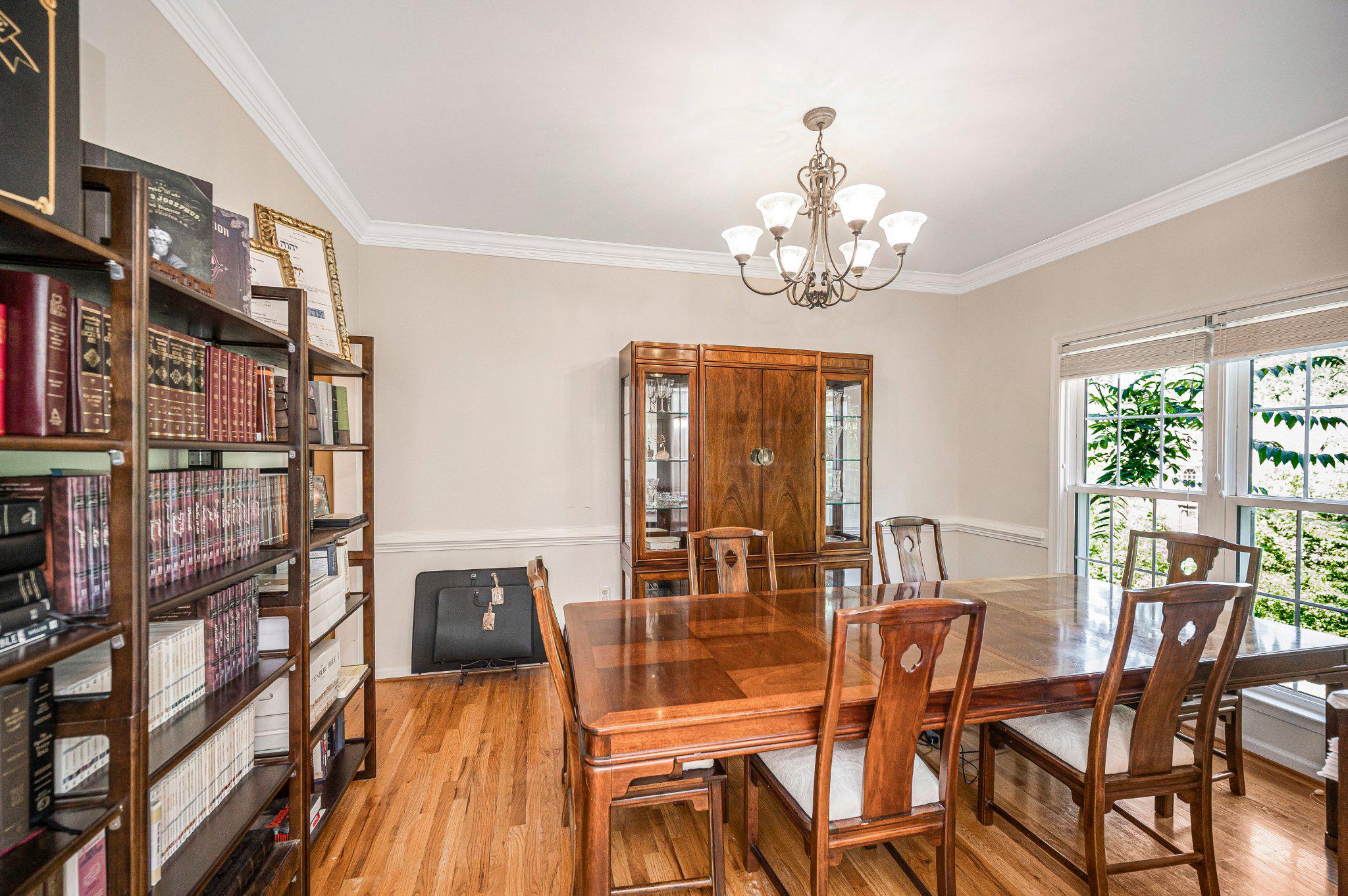 Picture for the property VAST2049560, 4 beds, 4 baths
