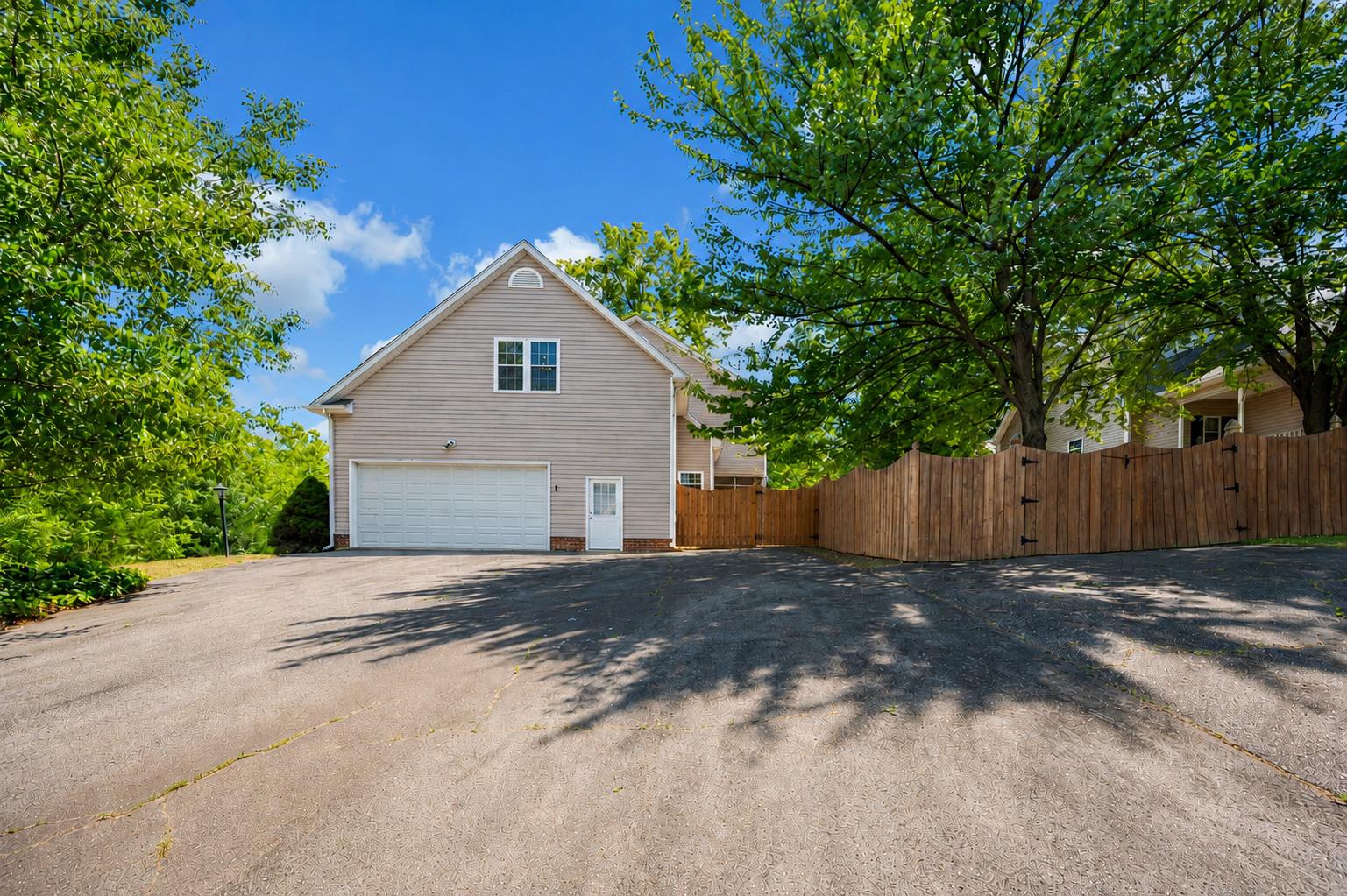 Picture for the property VAST2049560, 4 beds, 4 baths