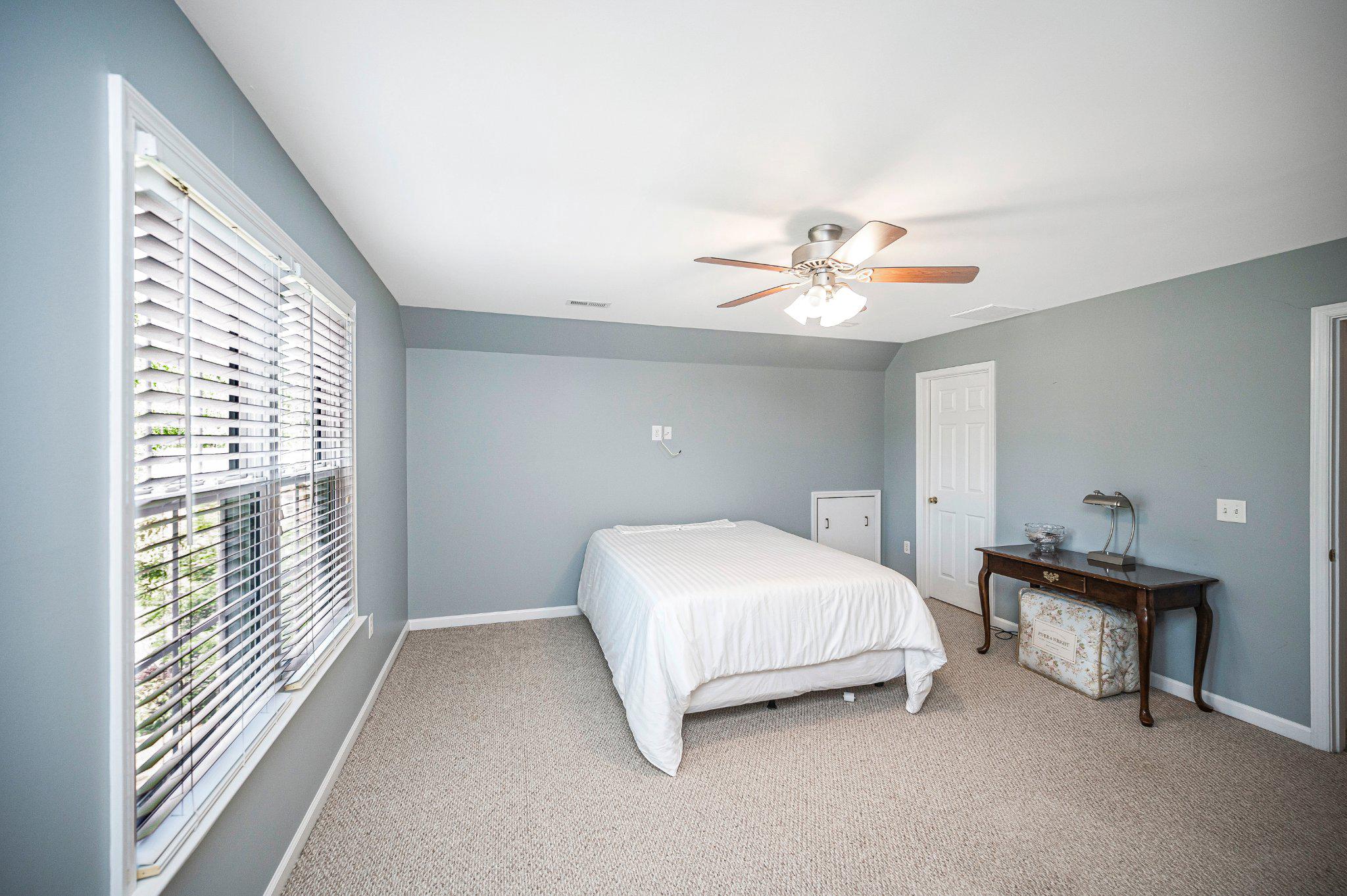 Picture for the property VAST2049560, 4 beds, 4 baths