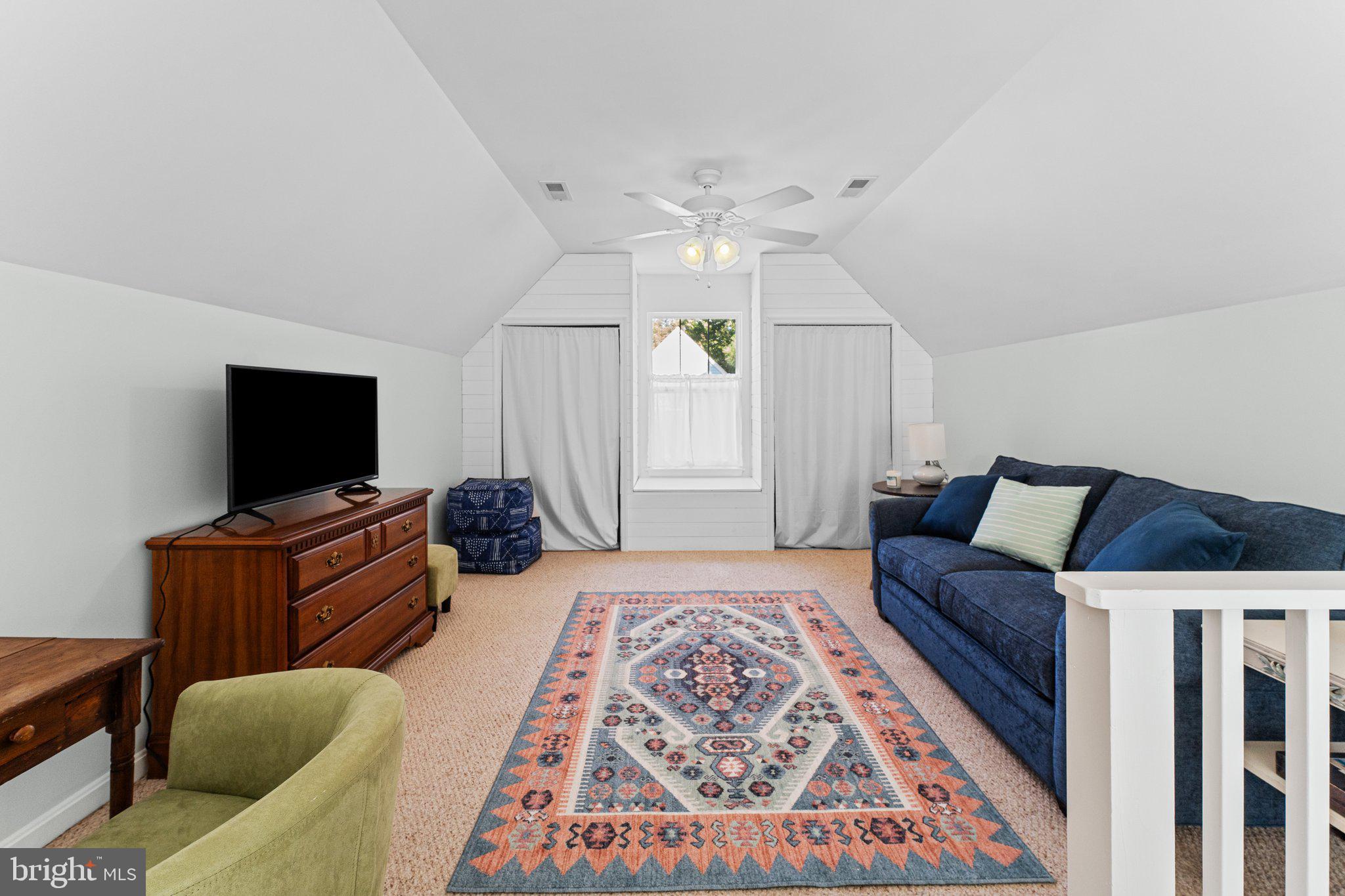 CHESAPEAKE BEACH ESTATES - Residential