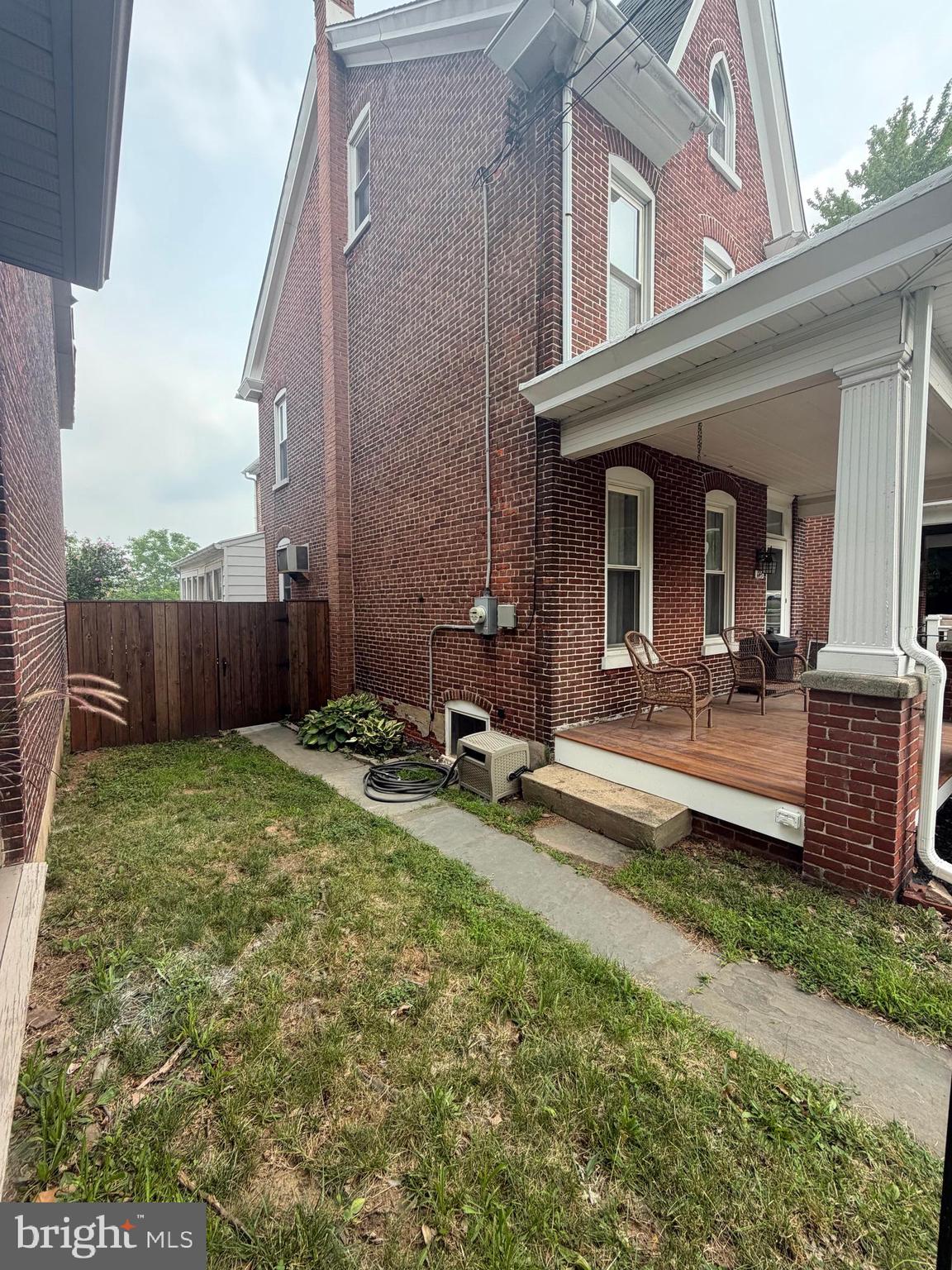 645 N. CHARLOTTE ST
