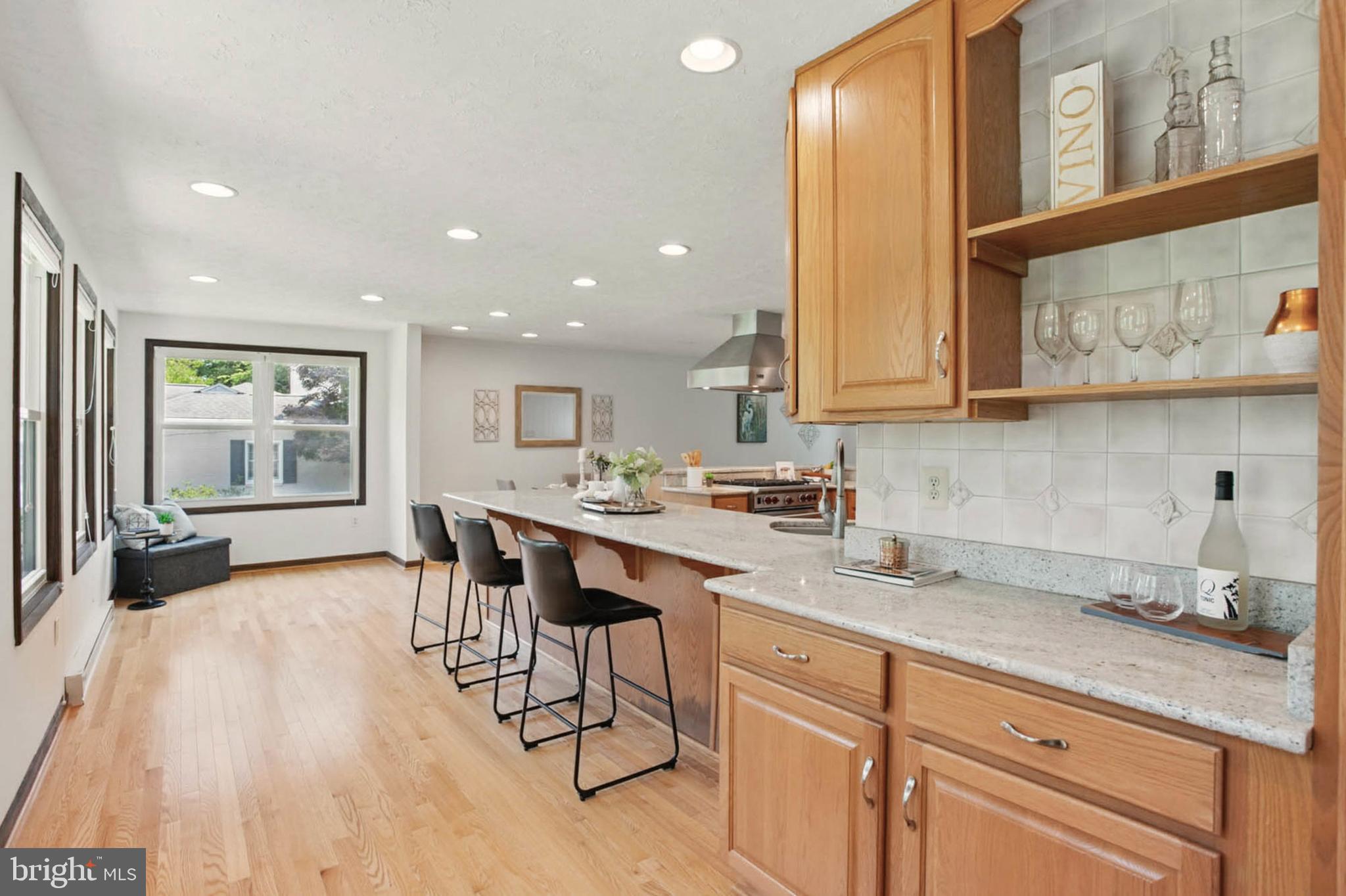 EDGEWATER BEACH - Residential