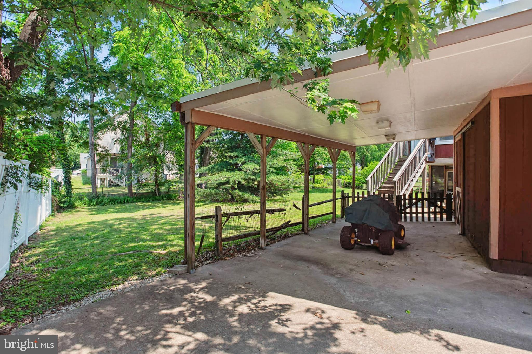 EDGEWATER BEACH - Residential