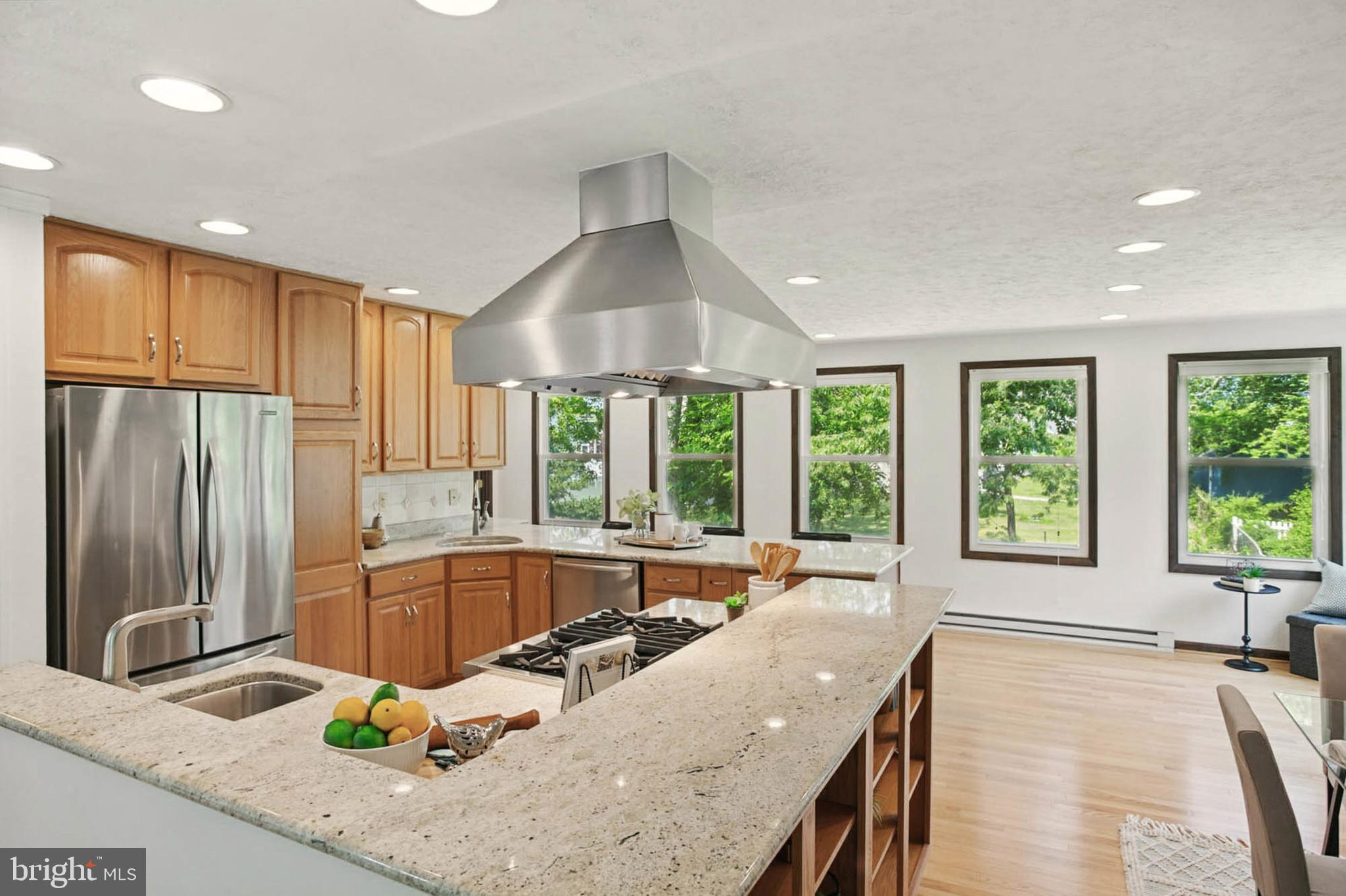 EDGEWATER BEACH - Residential