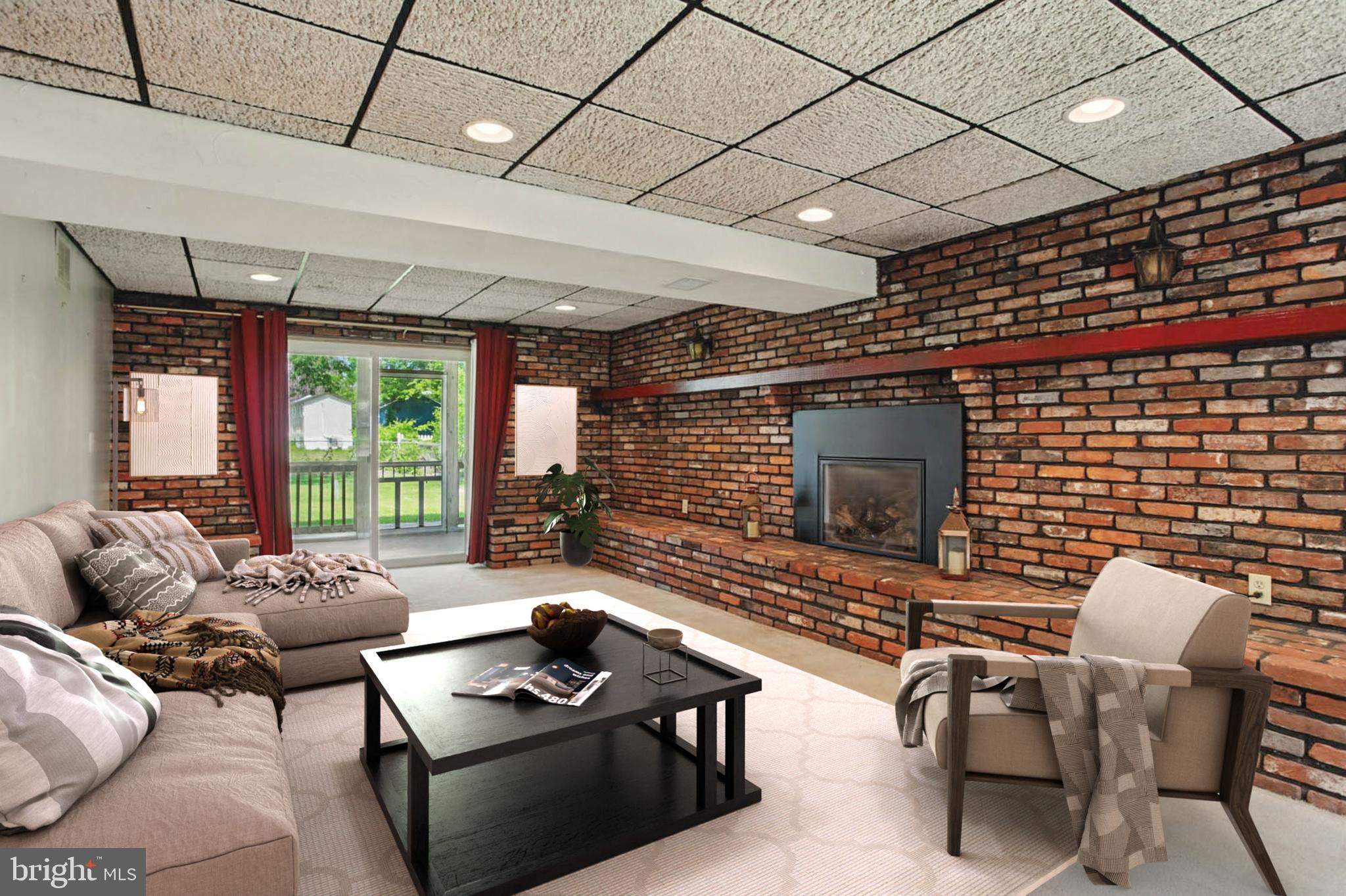 EDGEWATER BEACH - Residential