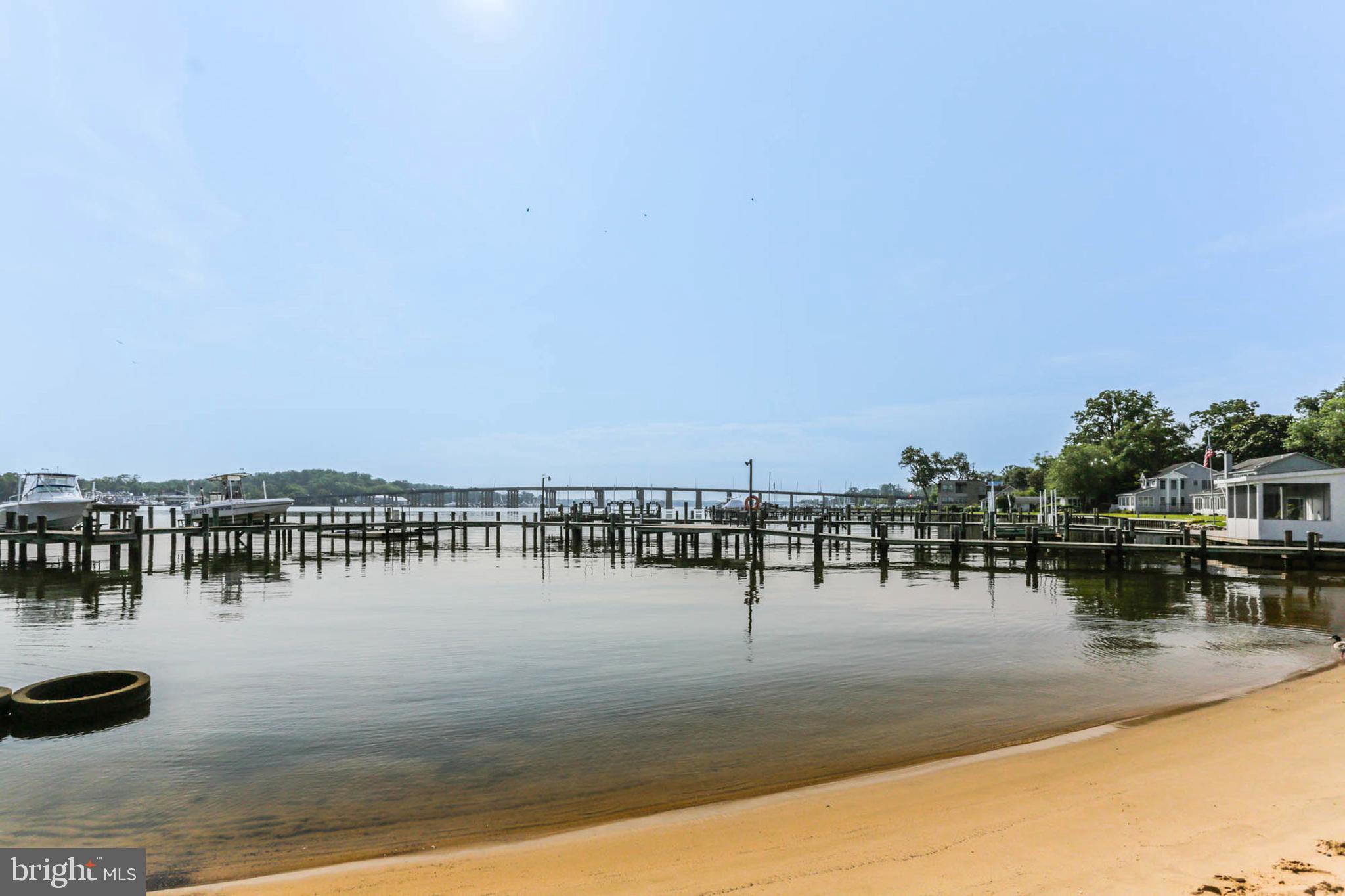 EDGEWATER BEACH - Residential