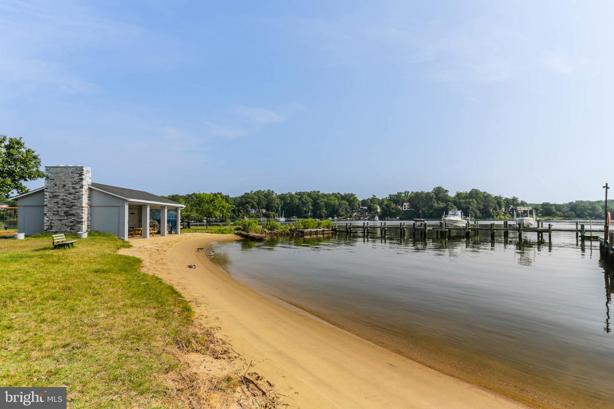 EDGEWATER BEACH - Residential