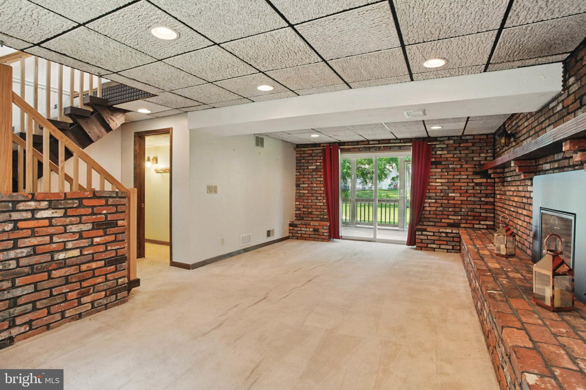 EDGEWATER BEACH - Residential