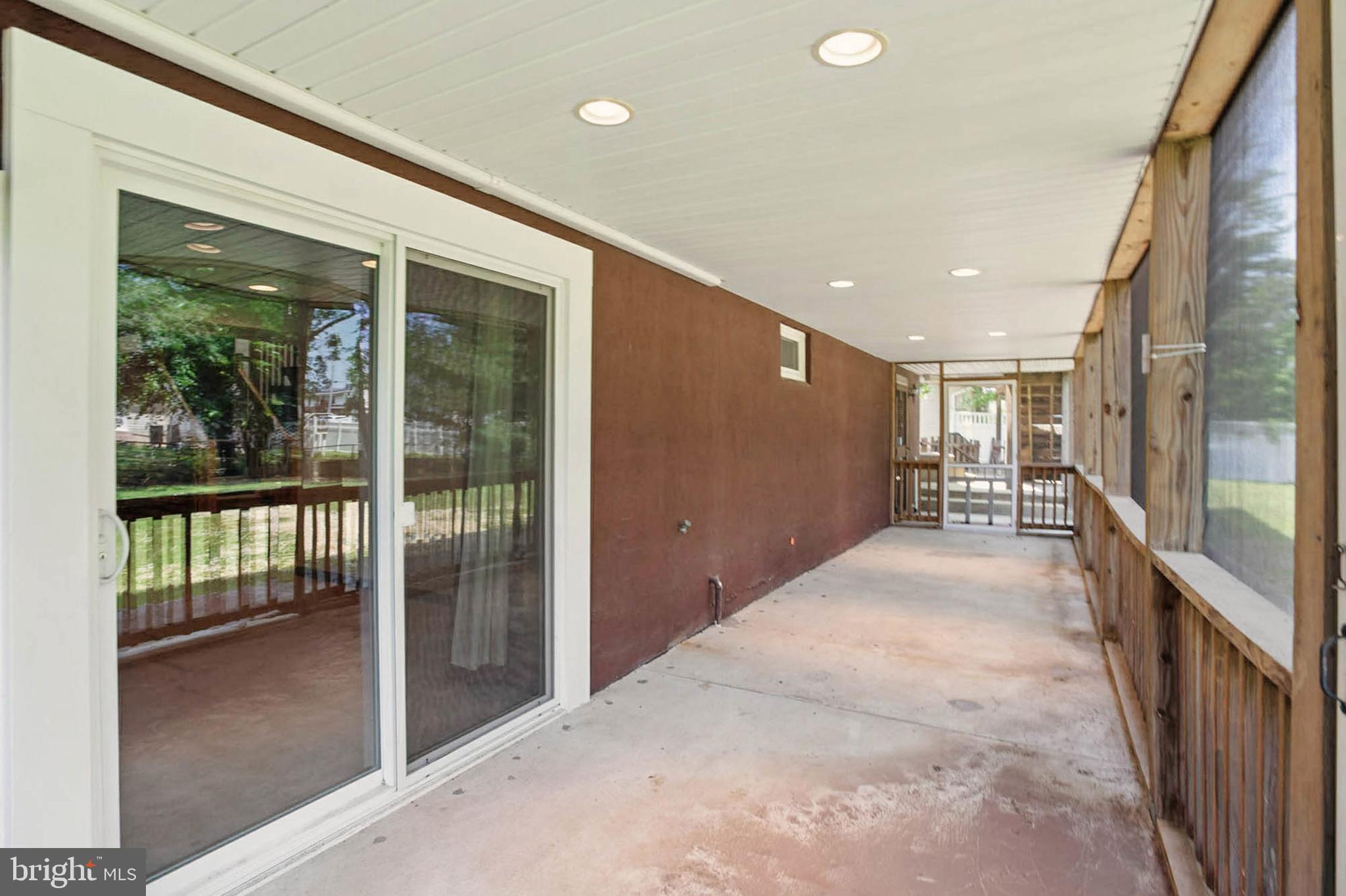 EDGEWATER BEACH - Residential