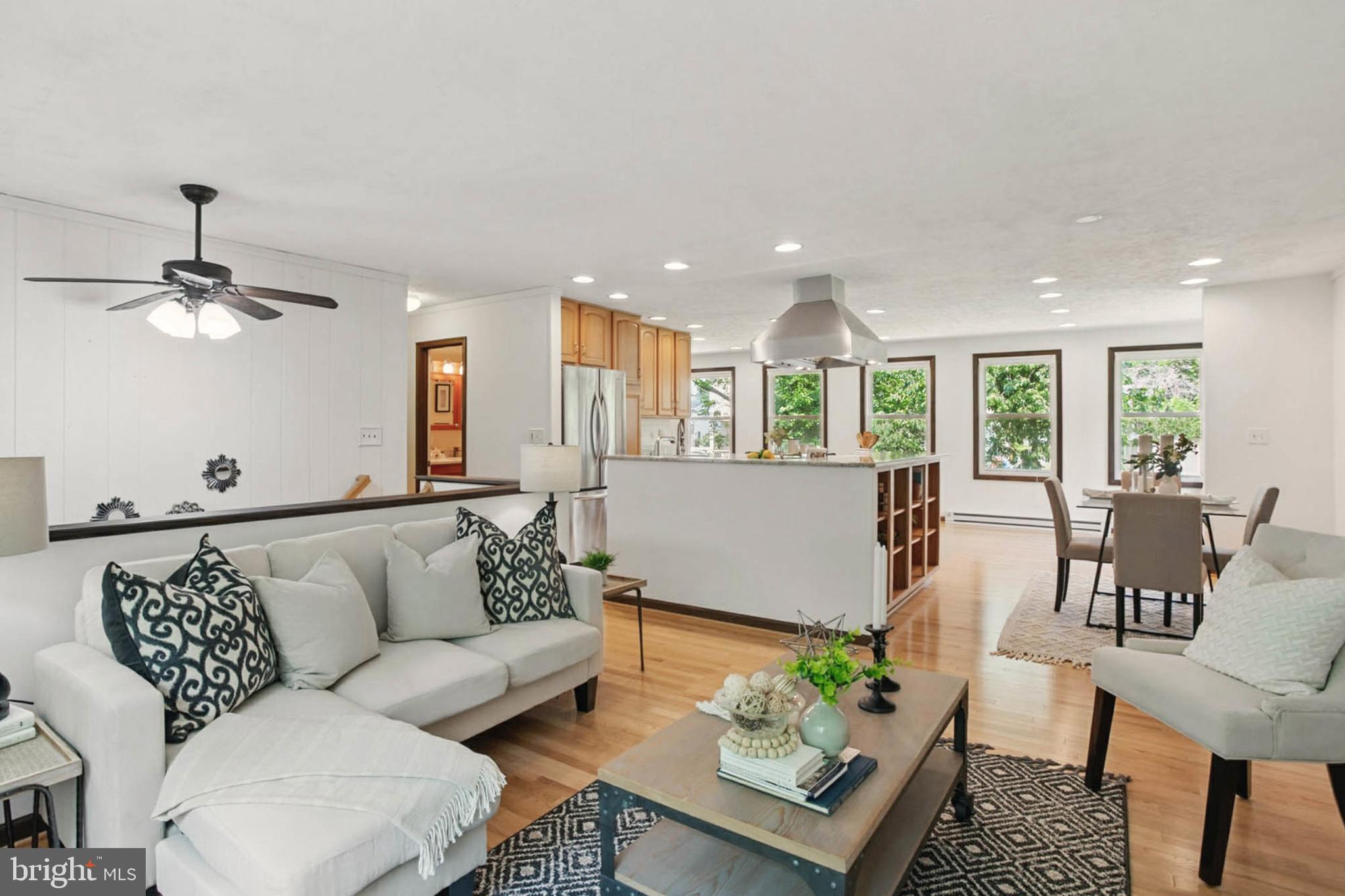 EDGEWATER BEACH - Residential