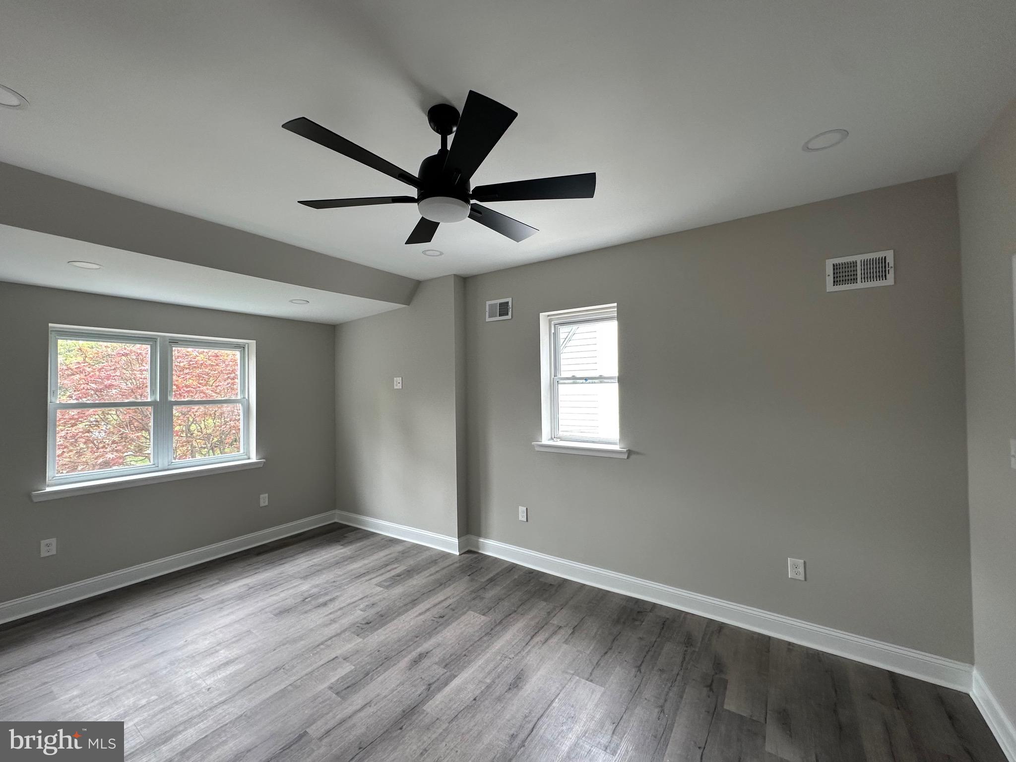 ROWLAND PARK - Residential