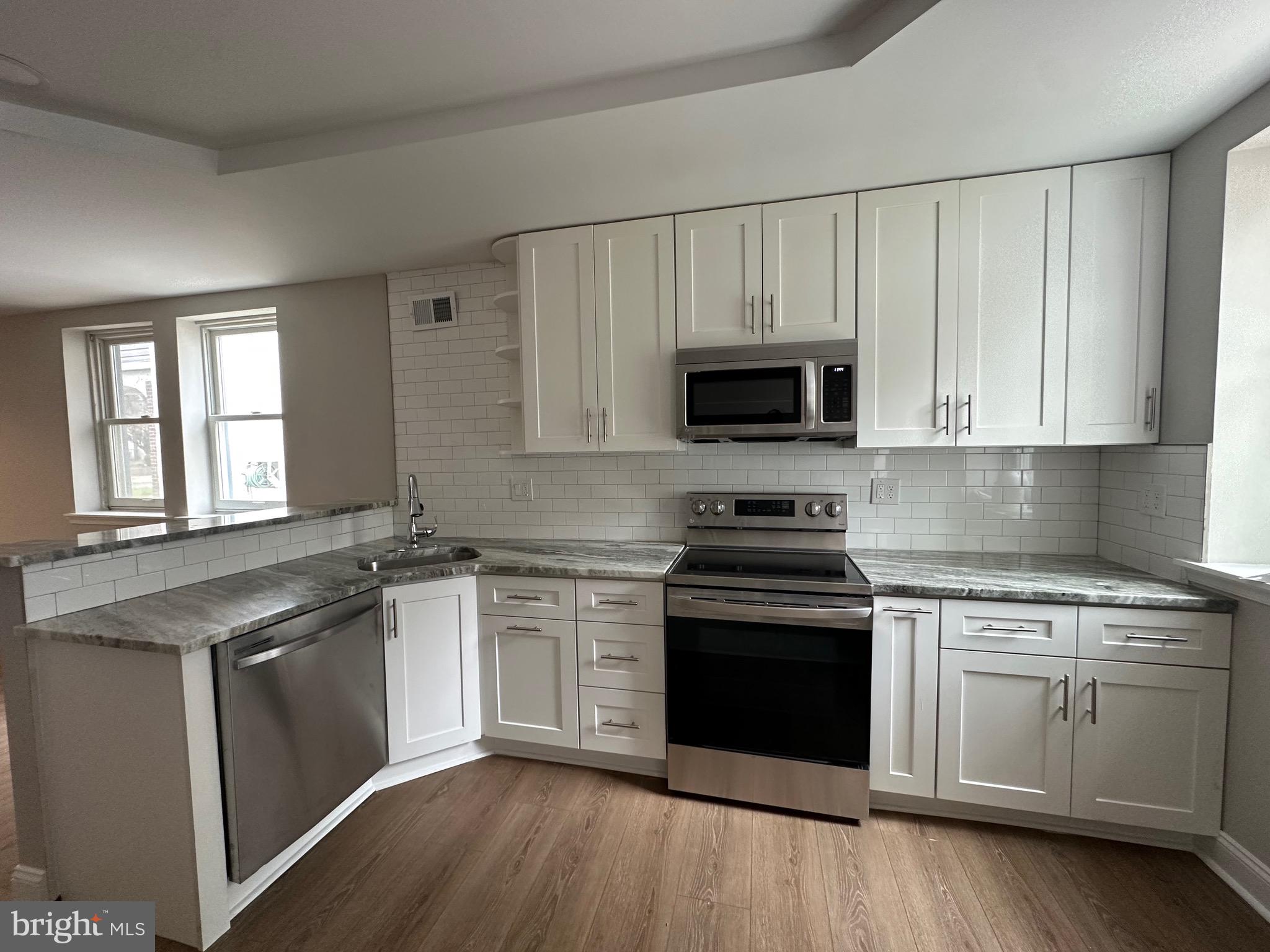 ROWLAND PARK - Residential