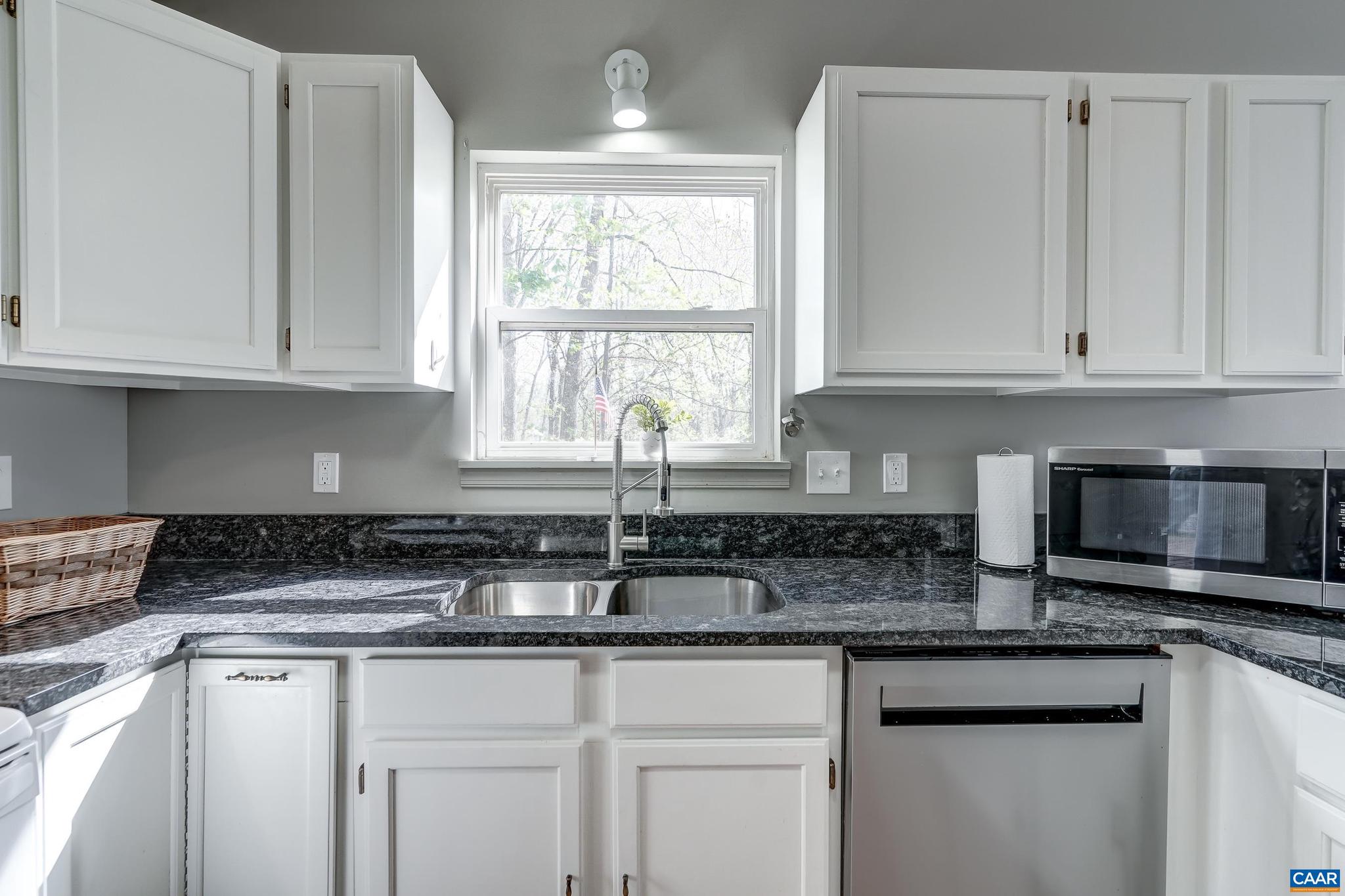 LAKE MONTICELLO - Residential