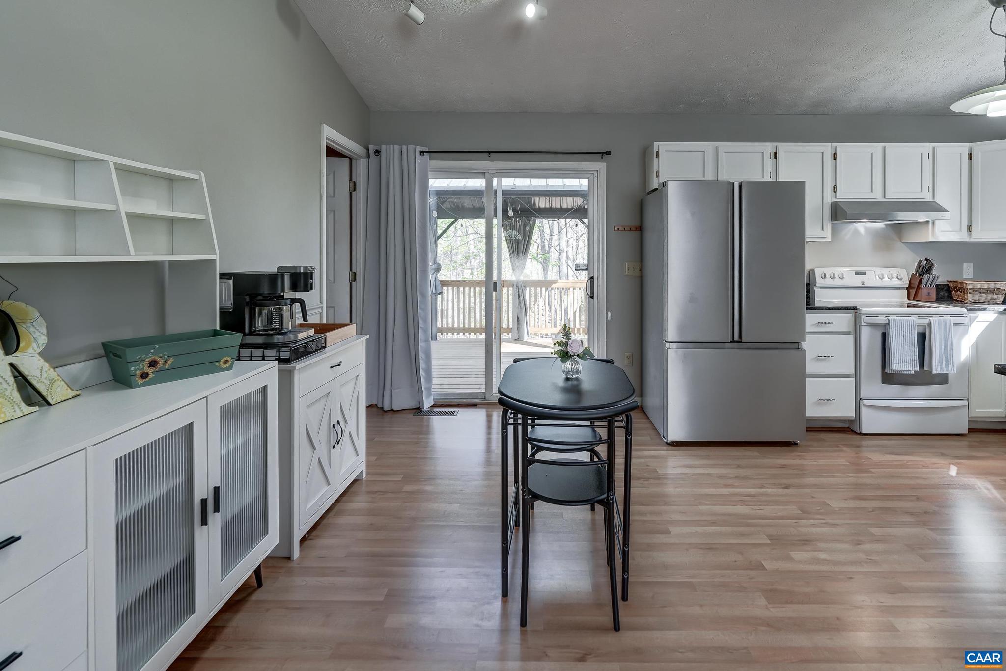 LAKE MONTICELLO - Residential