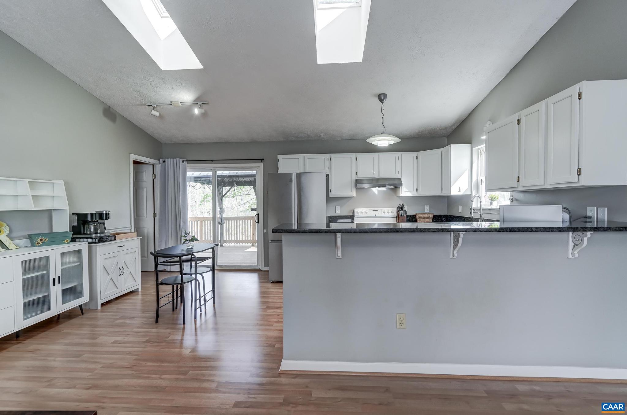 LAKE MONTICELLO - Residential