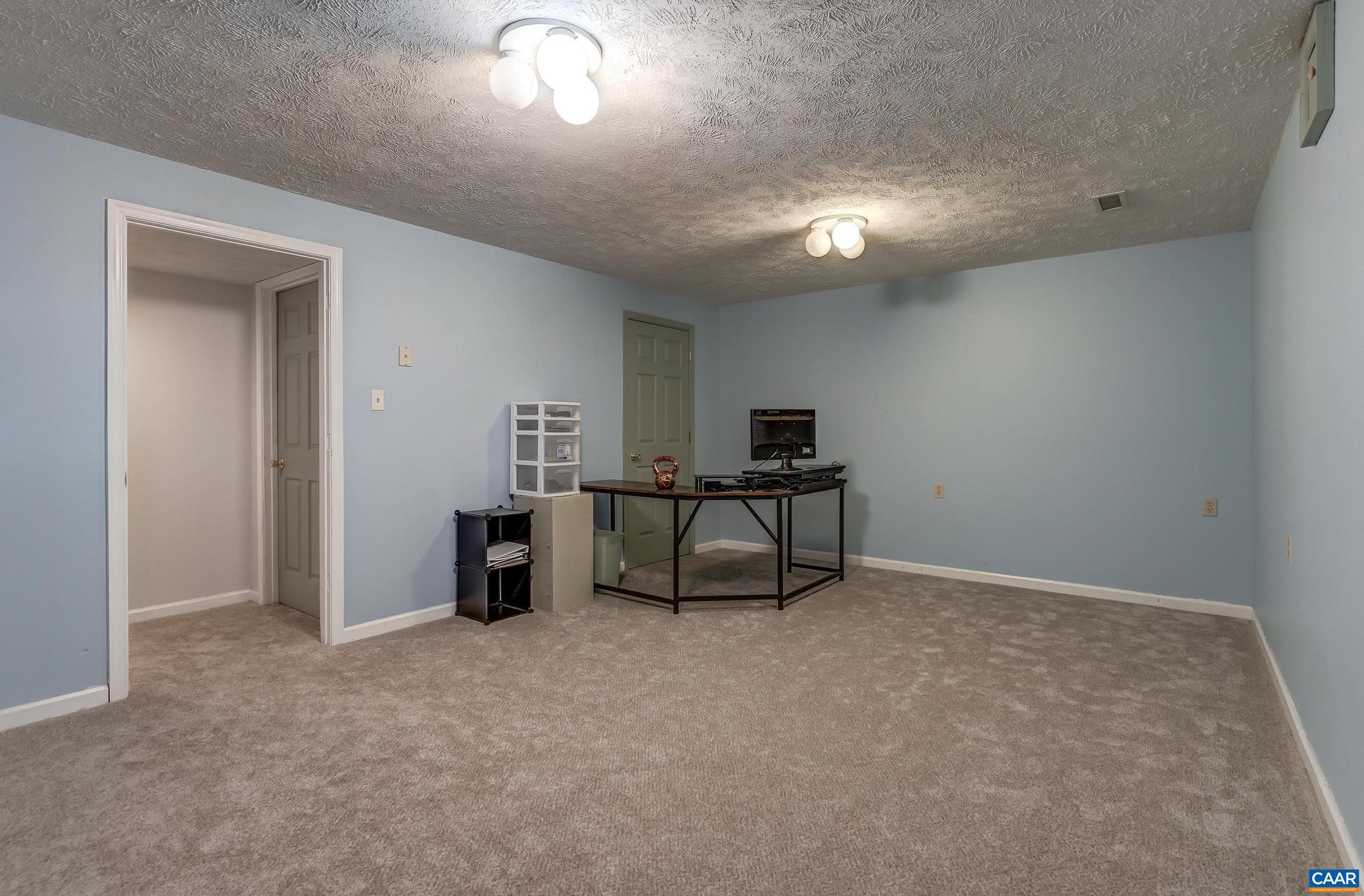 LAKE MONTICELLO - Residential