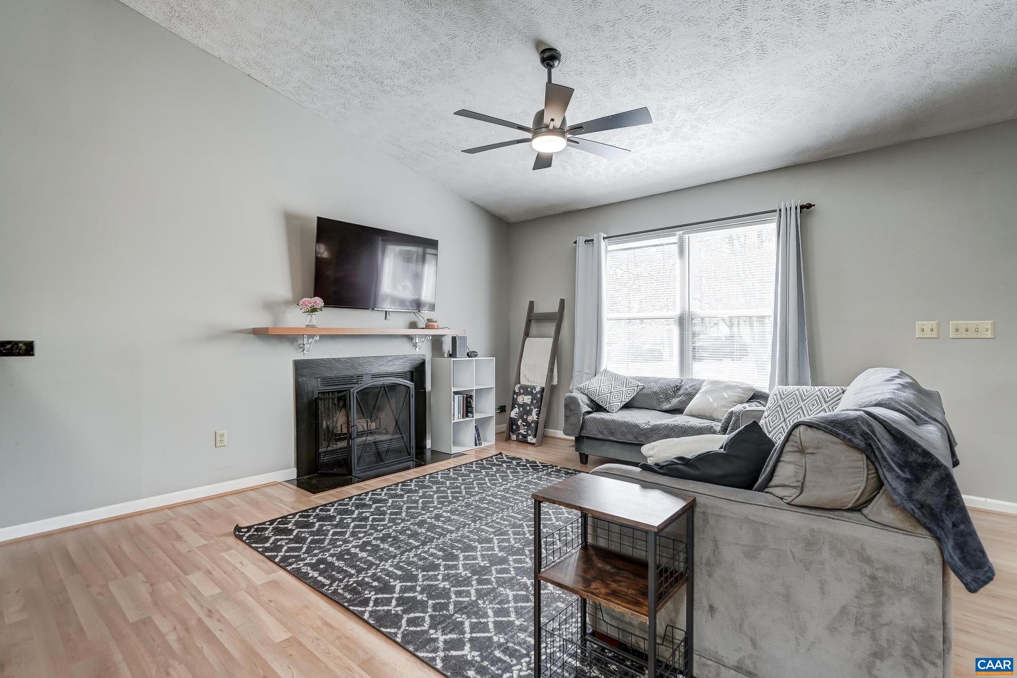 LAKE MONTICELLO - Residential