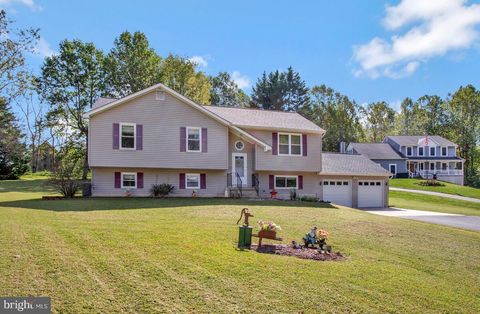 Homes For Sale - 70 S View Drive<br/> Calvert County, HUNTINGTOWN, MD 20639