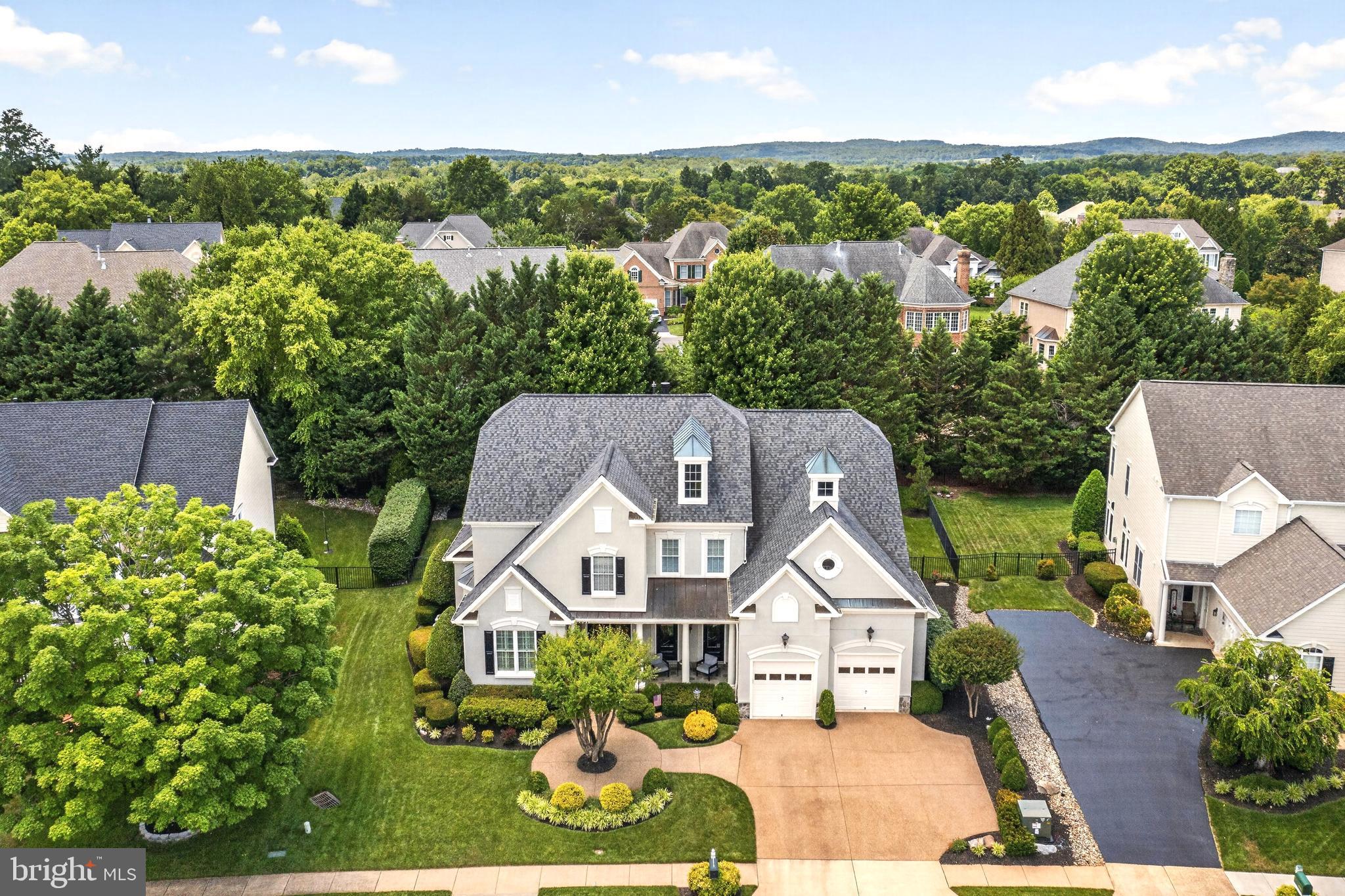 8351 ROXBOROUGH LOOP