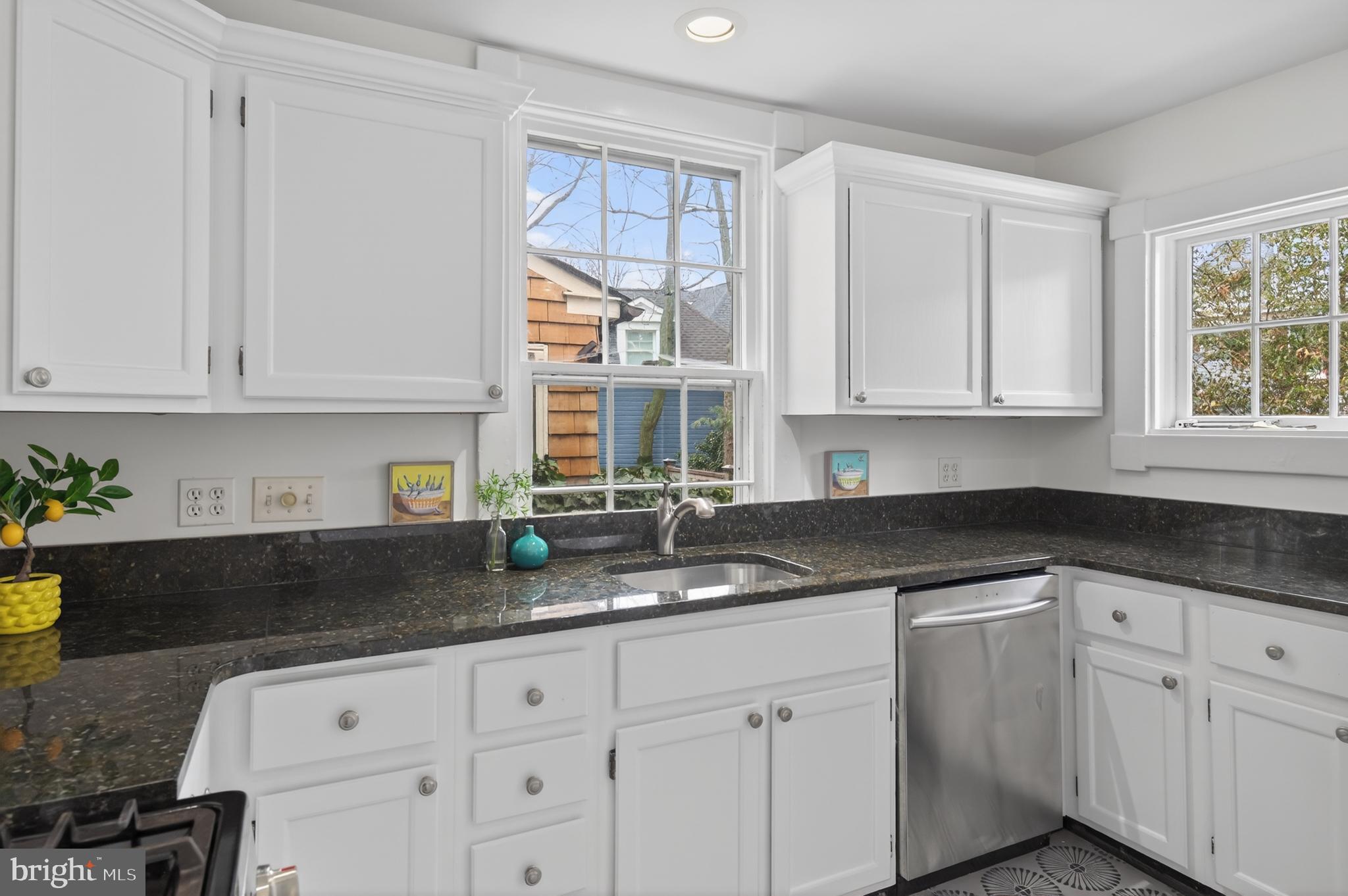 HISTORIC DISTRICT - Residential